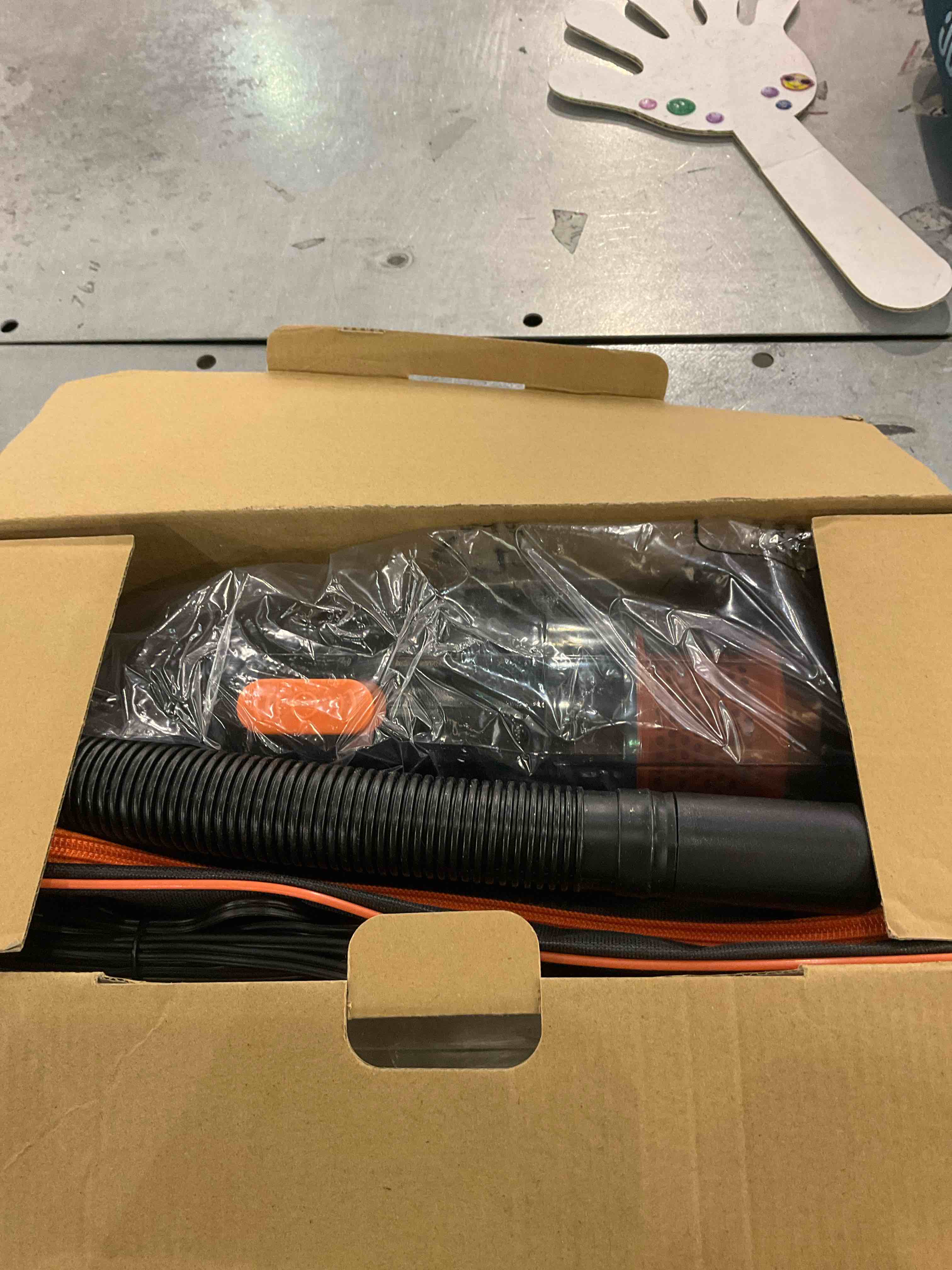 https://s3.amazonaws.com/lotting-images-prod/BargainHunt/EXS01352662_1711463455848.jpeg