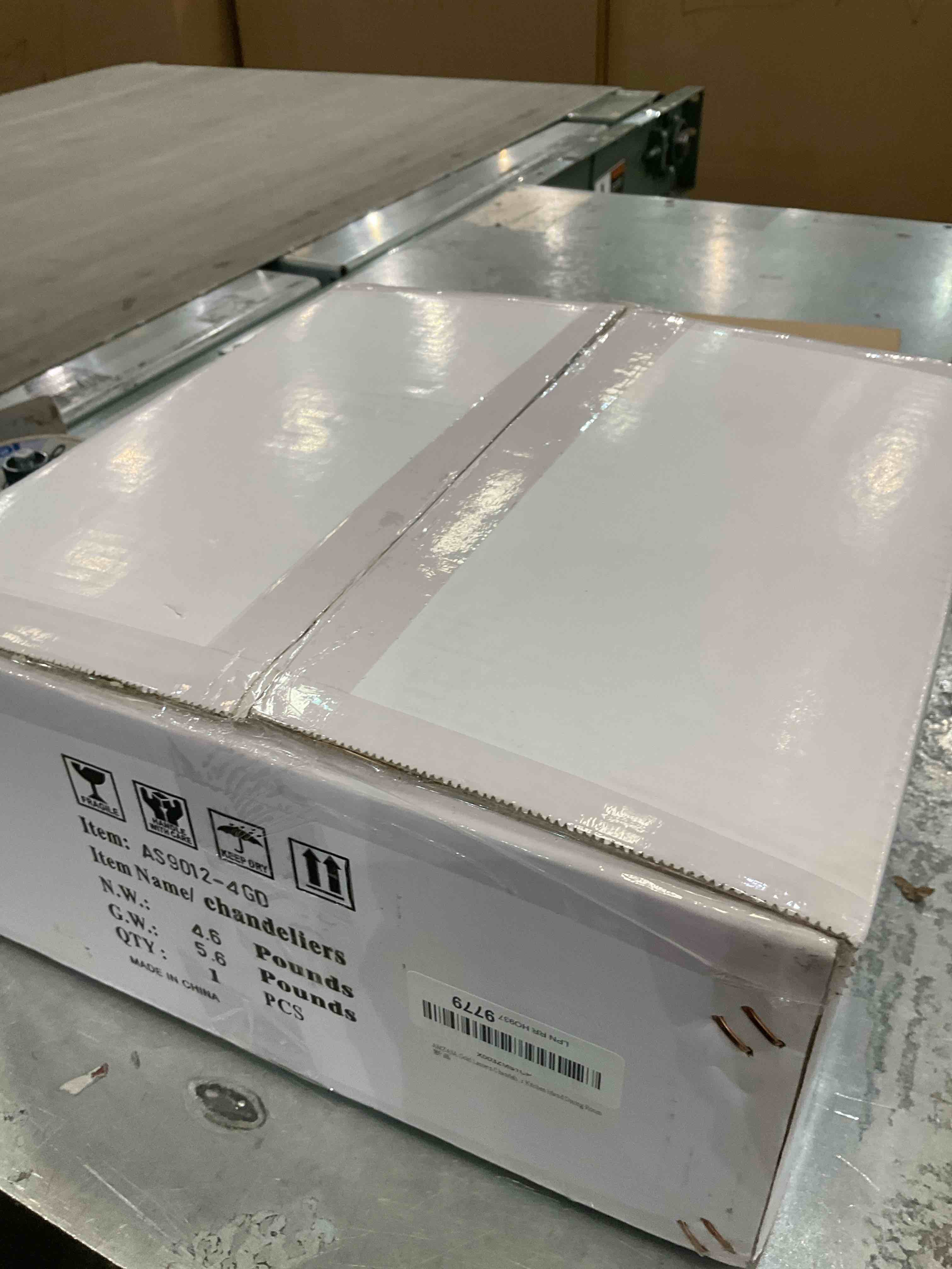 https://s3.amazonaws.com/lotting-images-prod/BargainHunt/EXS01352873_1711552534017.jpeg