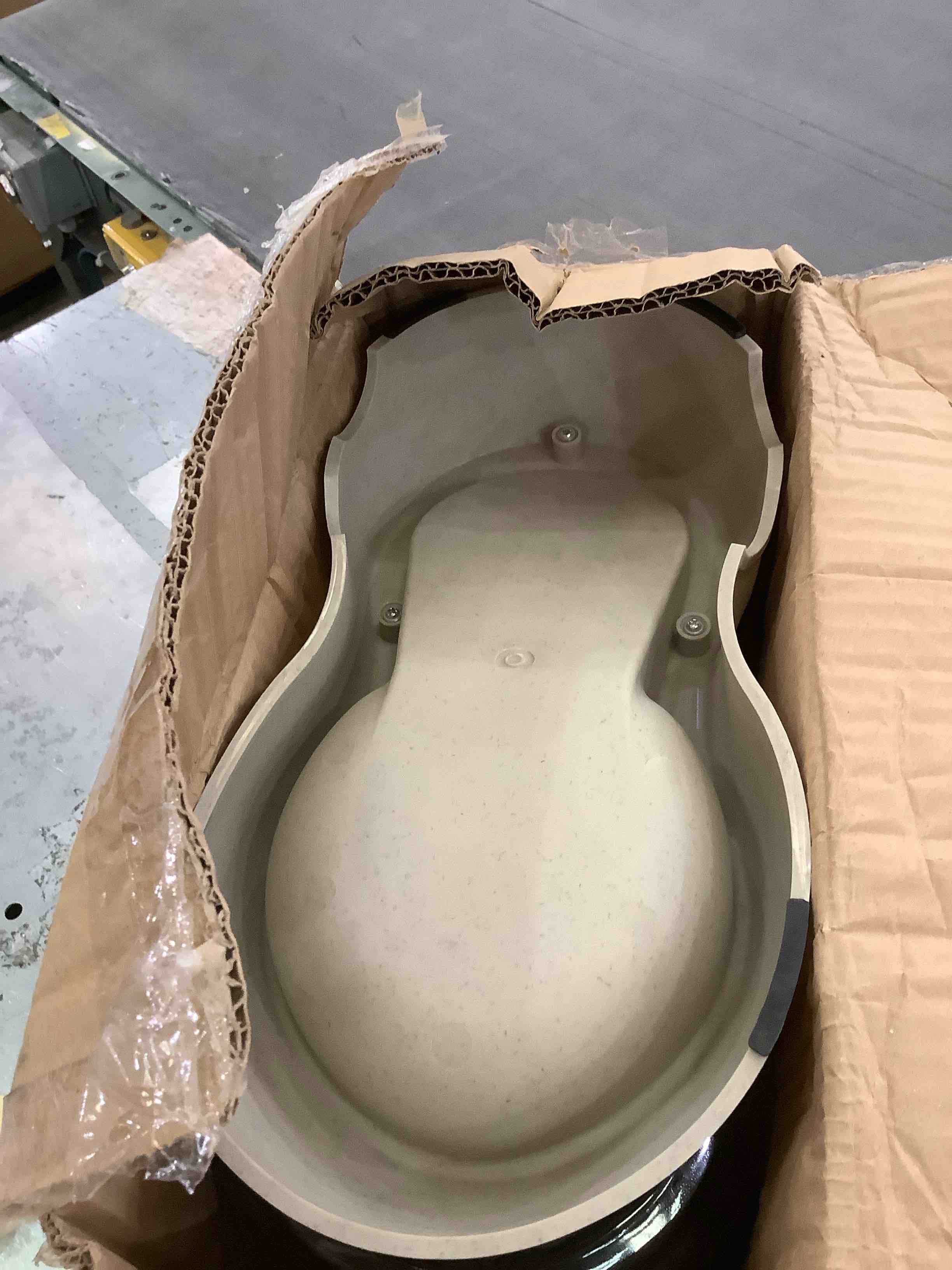 https://s3.amazonaws.com/lotting-images-prod/BargainHunt/EXS01353031_1711385935599.jpeg
