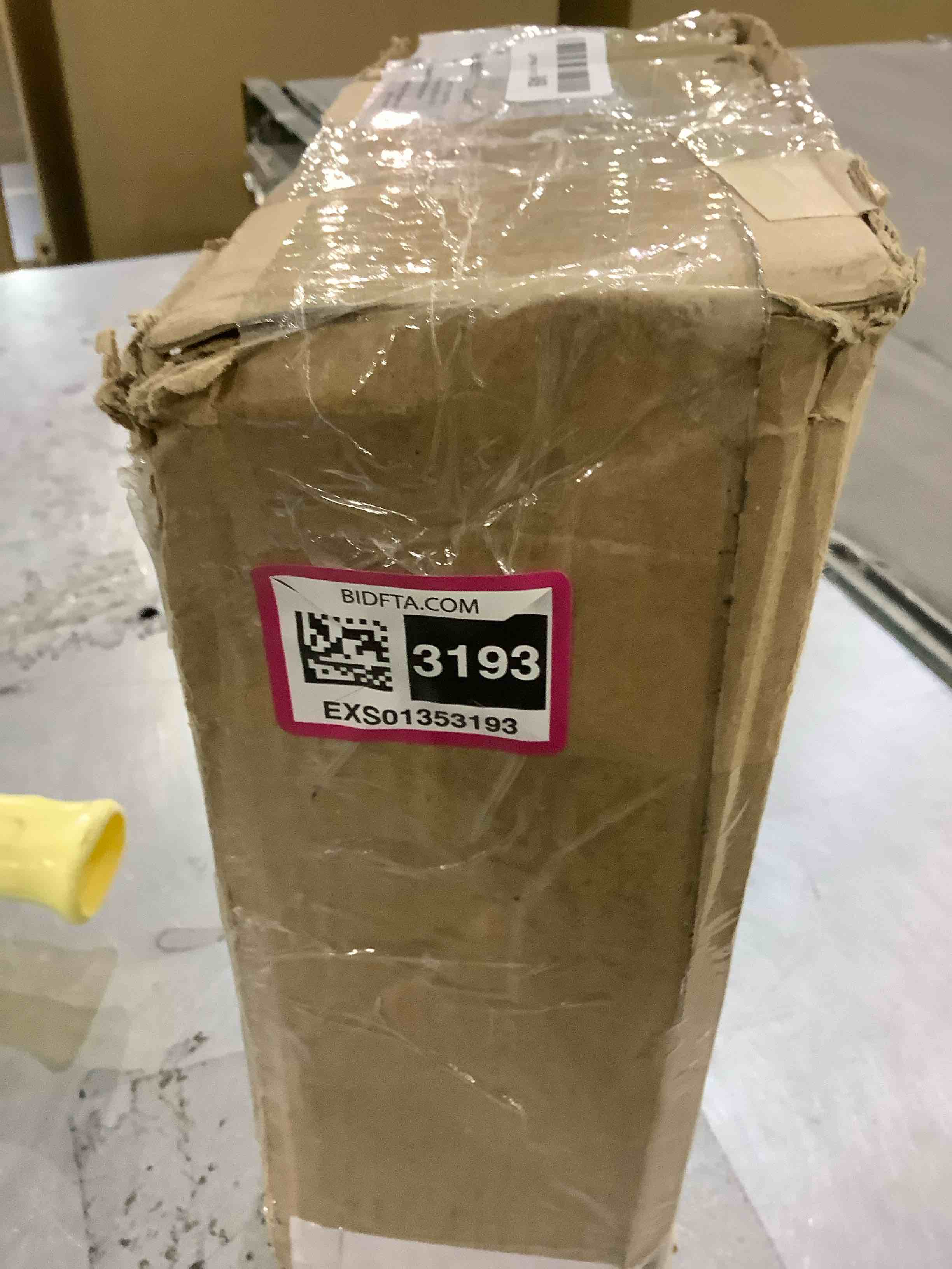 https://s3.amazonaws.com/lotting-images-prod/BargainHunt/EXS01353193_1711461317177.jpeg
