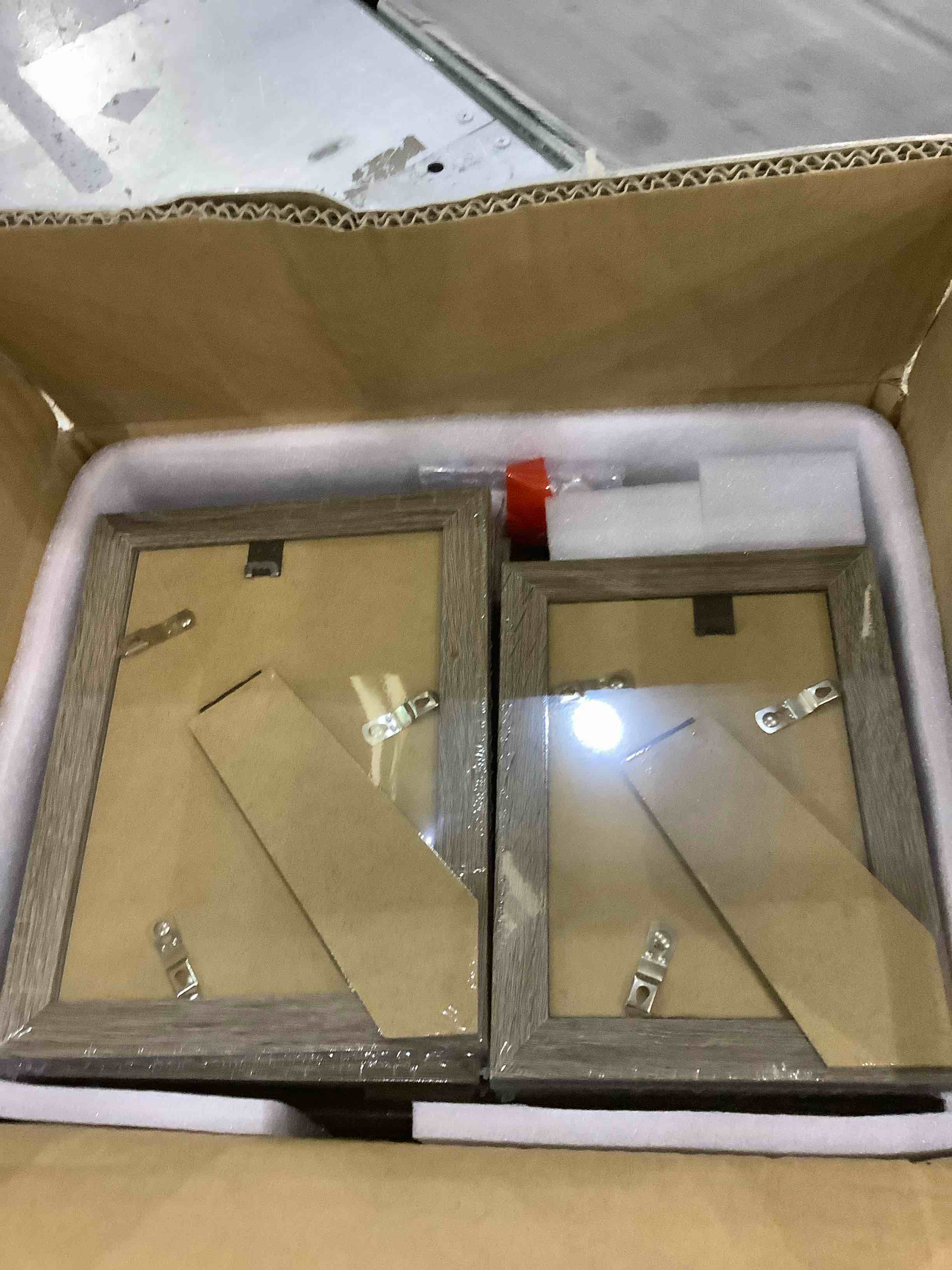 https://s3.amazonaws.com/lotting-images-prod/BargainHunt/EXS01353194_1711461353392.jpeg