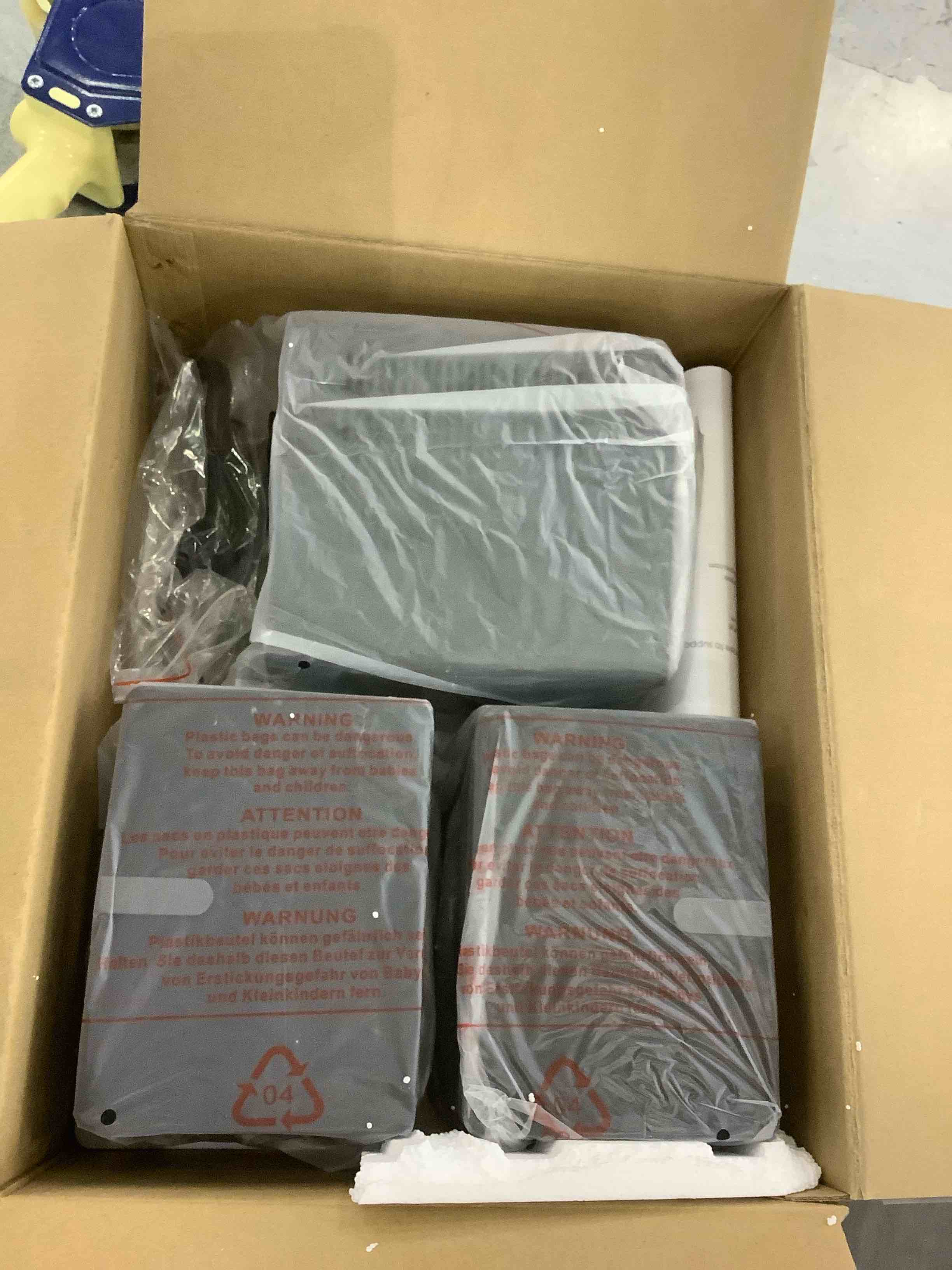 https://s3.amazonaws.com/lotting-images-prod/BargainHunt/EXS01353288_1711475400529.jpeg