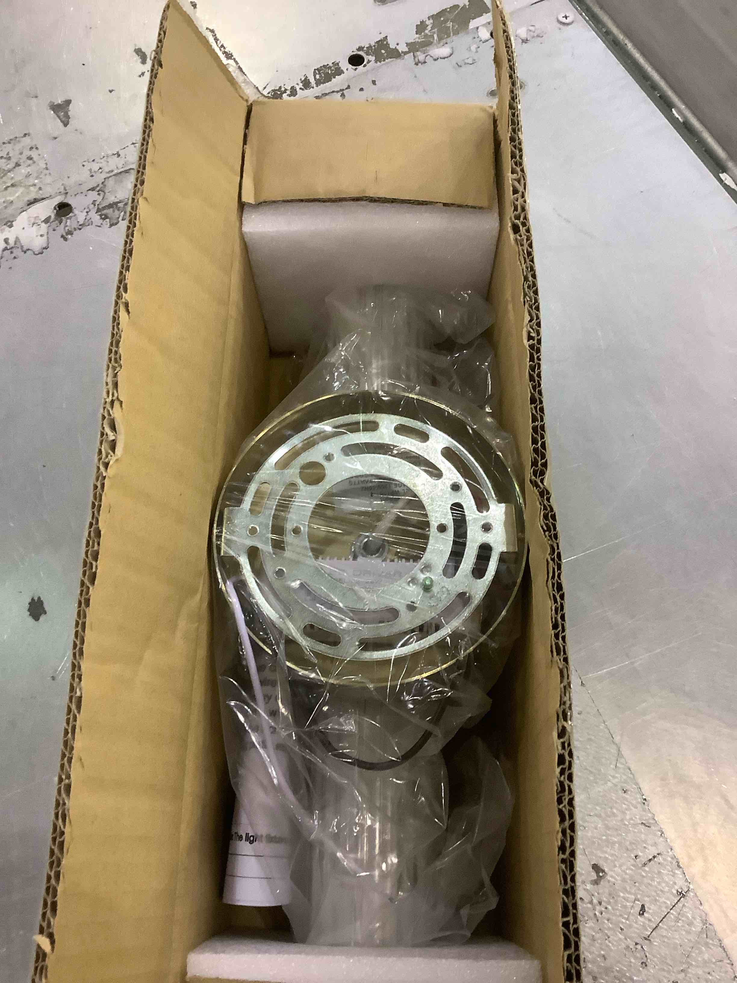 https://s3.amazonaws.com/lotting-images-prod/BargainHunt/EXS01353322_1711539707253.jpeg