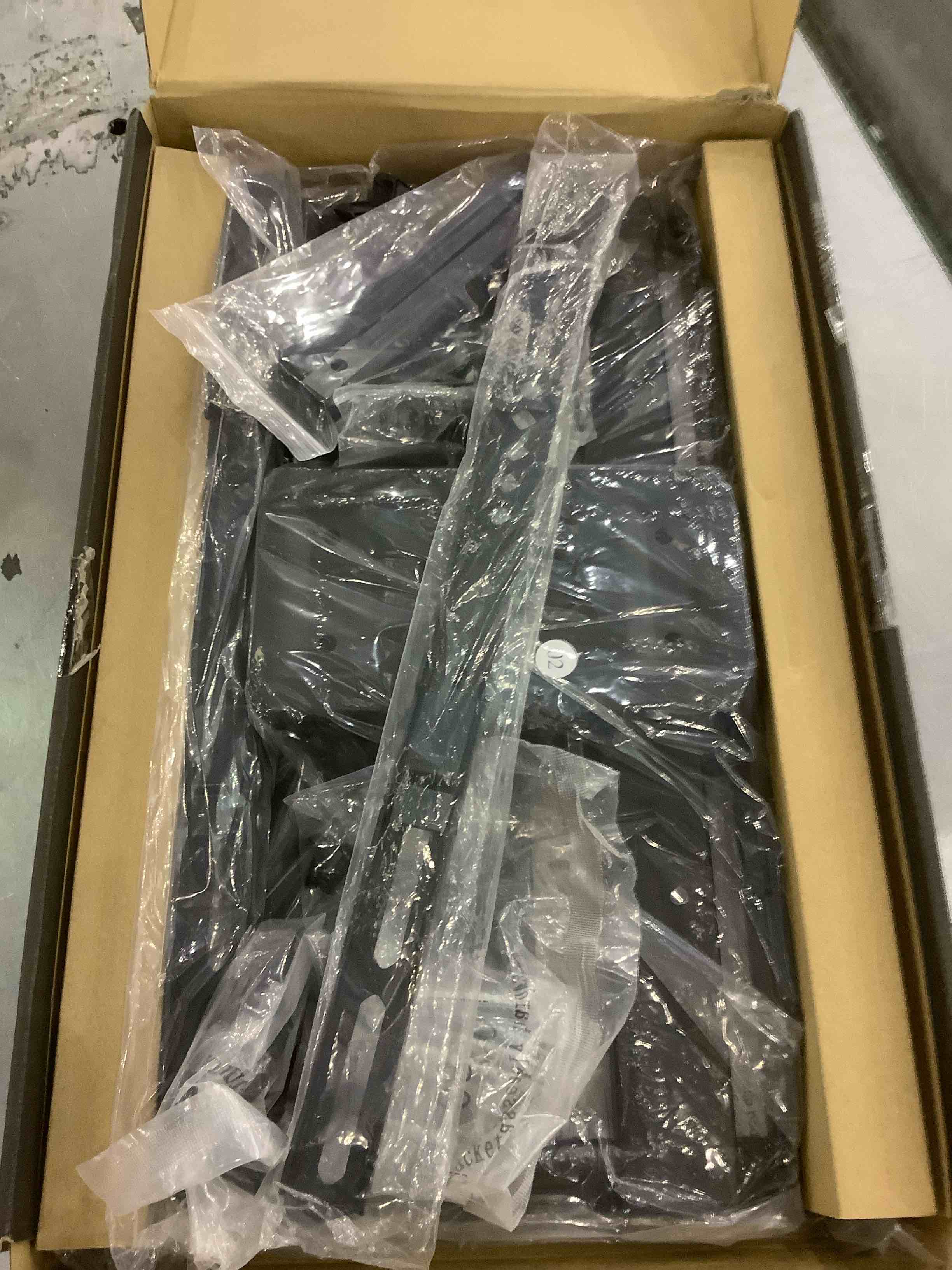 https://s3.amazonaws.com/lotting-images-prod/BargainHunt/EXS01353348_1711541648749.jpeg