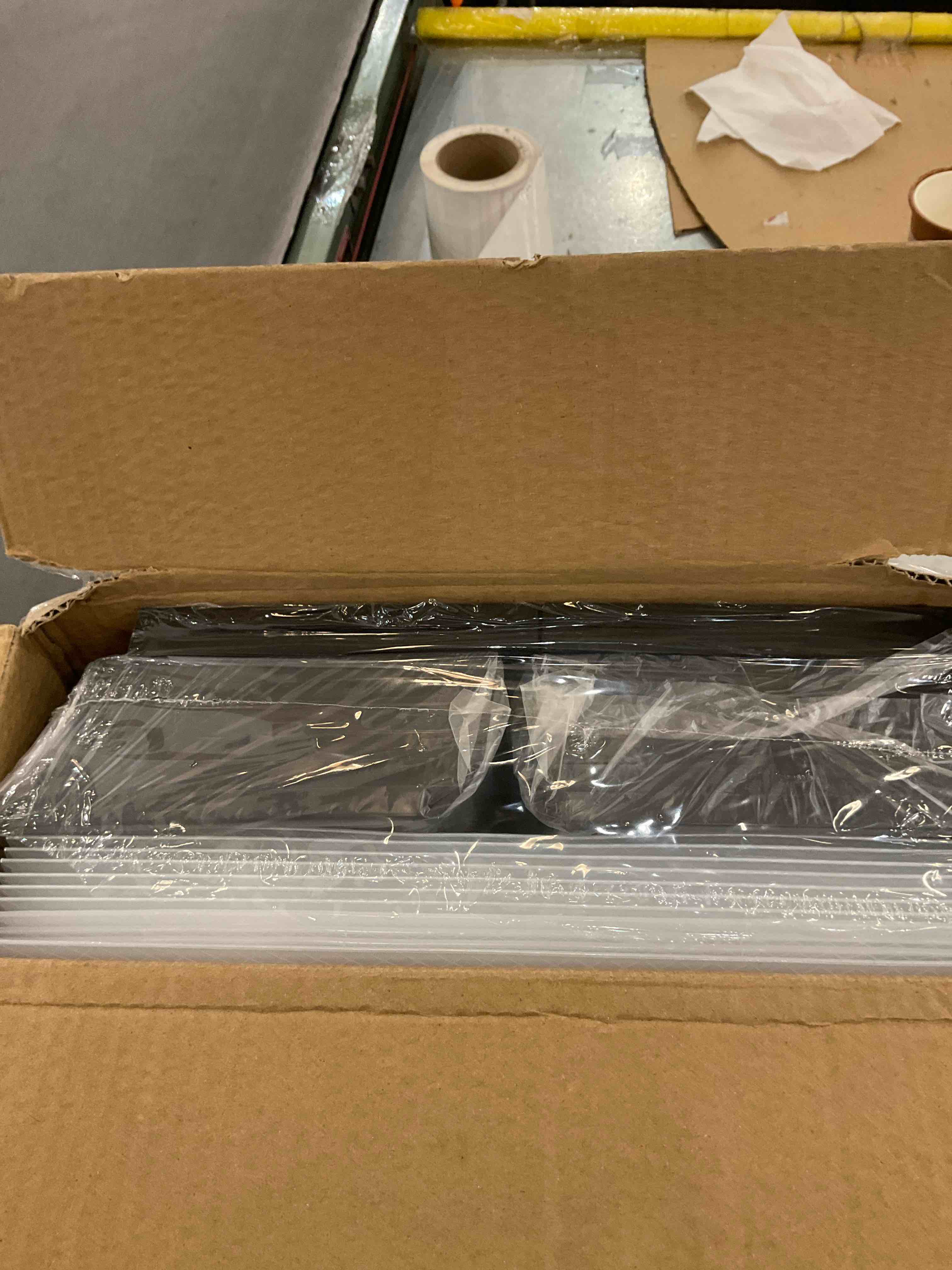 https://s3.amazonaws.com/lotting-images-prod/BargainHunt/EXS01353505_1712173901114.jpeg