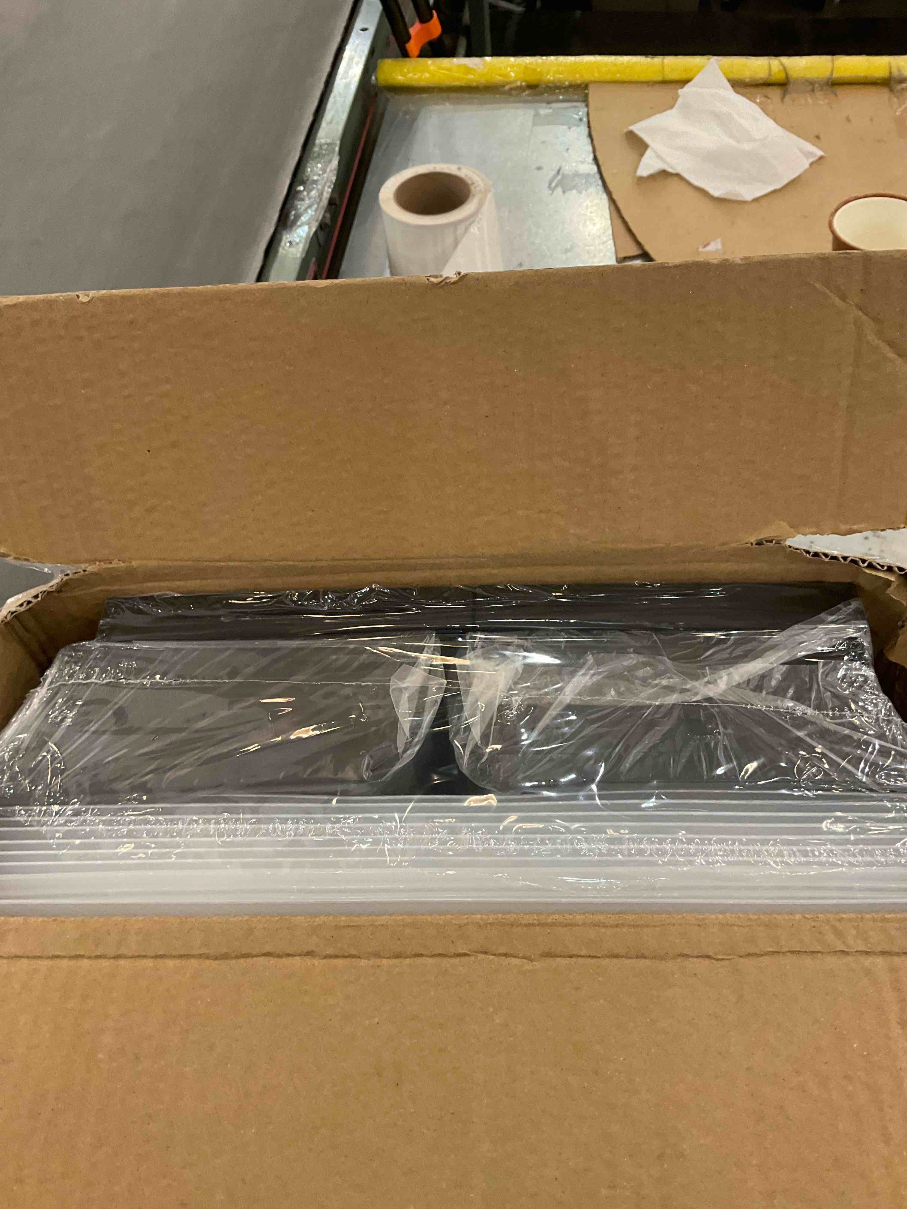 https://s3.amazonaws.com/lotting-images-prod/BargainHunt/EXS01353505_1712173902207.jpeg