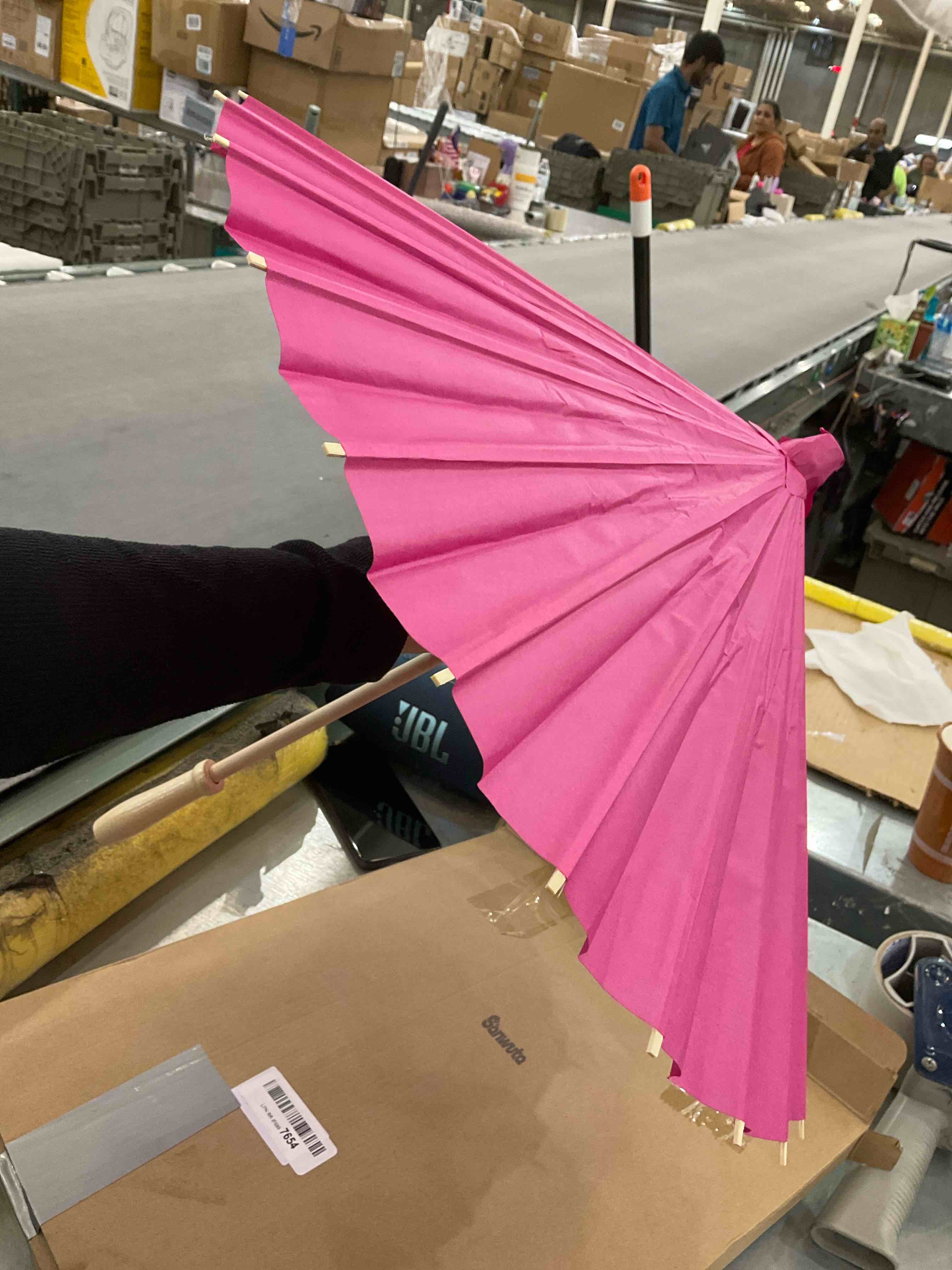 https://s3.amazonaws.com/lotting-images-prod/BargainHunt/EXS01353506_1712173967280.jpeg