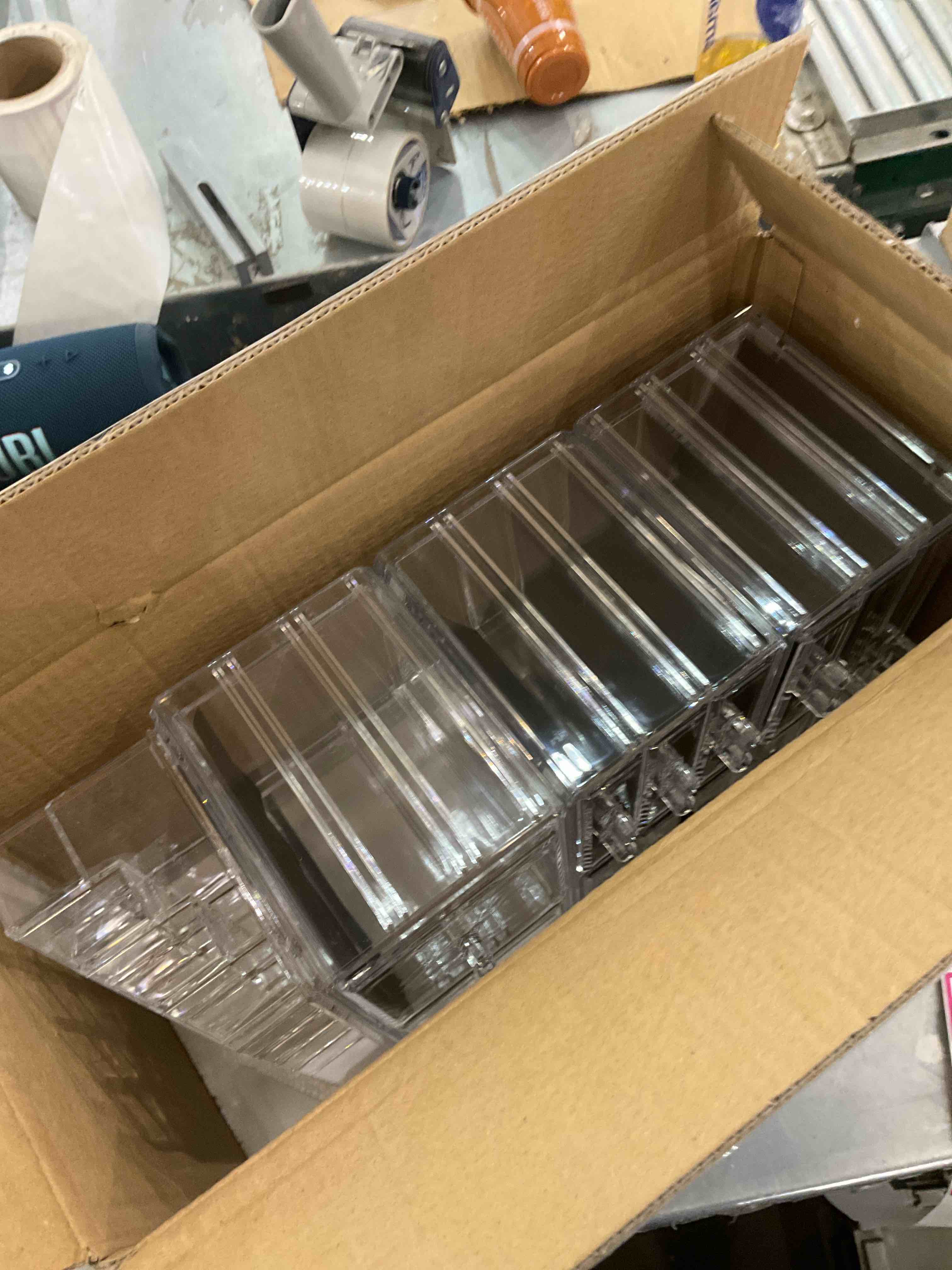 https://s3.amazonaws.com/lotting-images-prod/BargainHunt/EXS01353508_1712174386551.jpeg