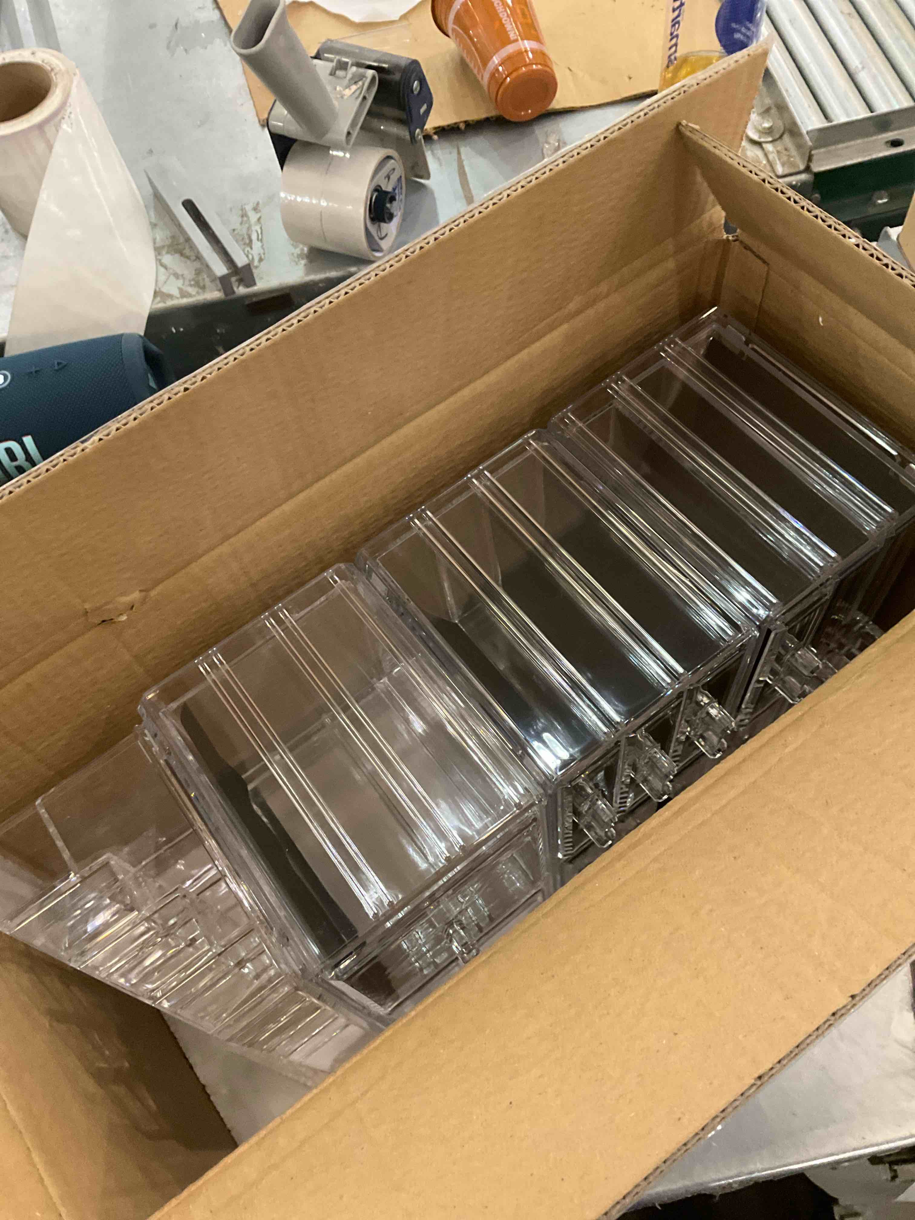 https://s3.amazonaws.com/lotting-images-prod/BargainHunt/EXS01353508_1712174387956.jpeg