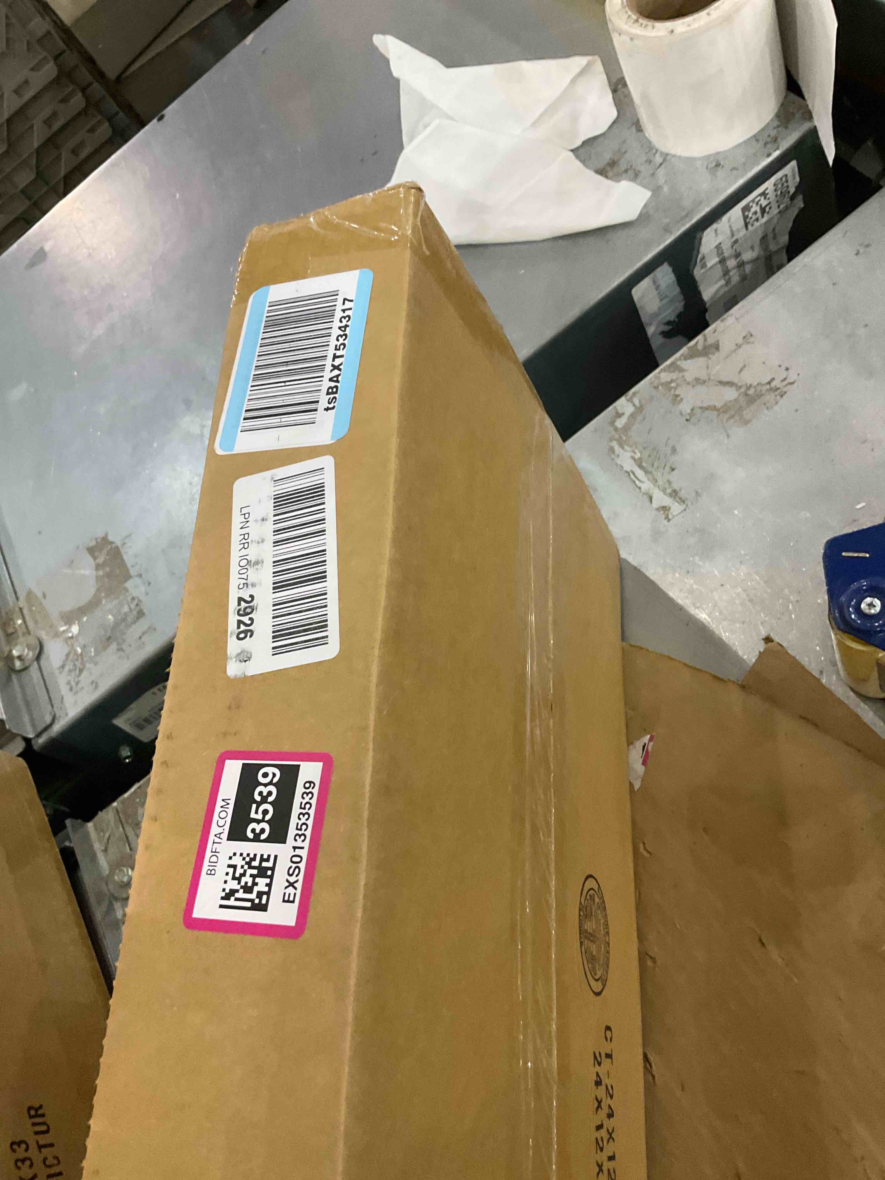 https://s3.amazonaws.com/lotting-images-prod/BargainHunt/EXS01353539_1712603671090.jpeg