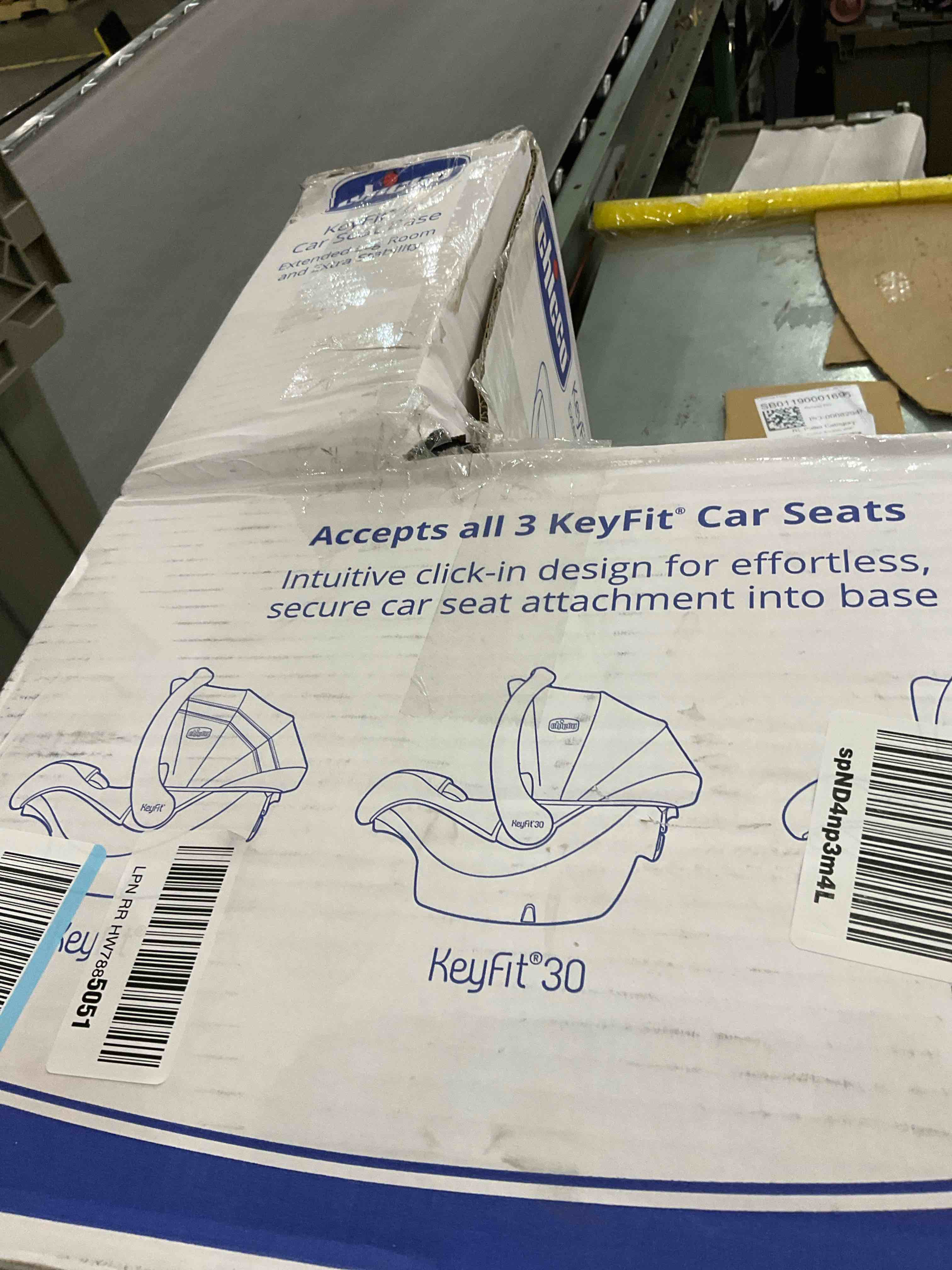 https://s3.amazonaws.com/lotting-images-prod/BargainHunt/EXS01353607_1716491303450.jpeg