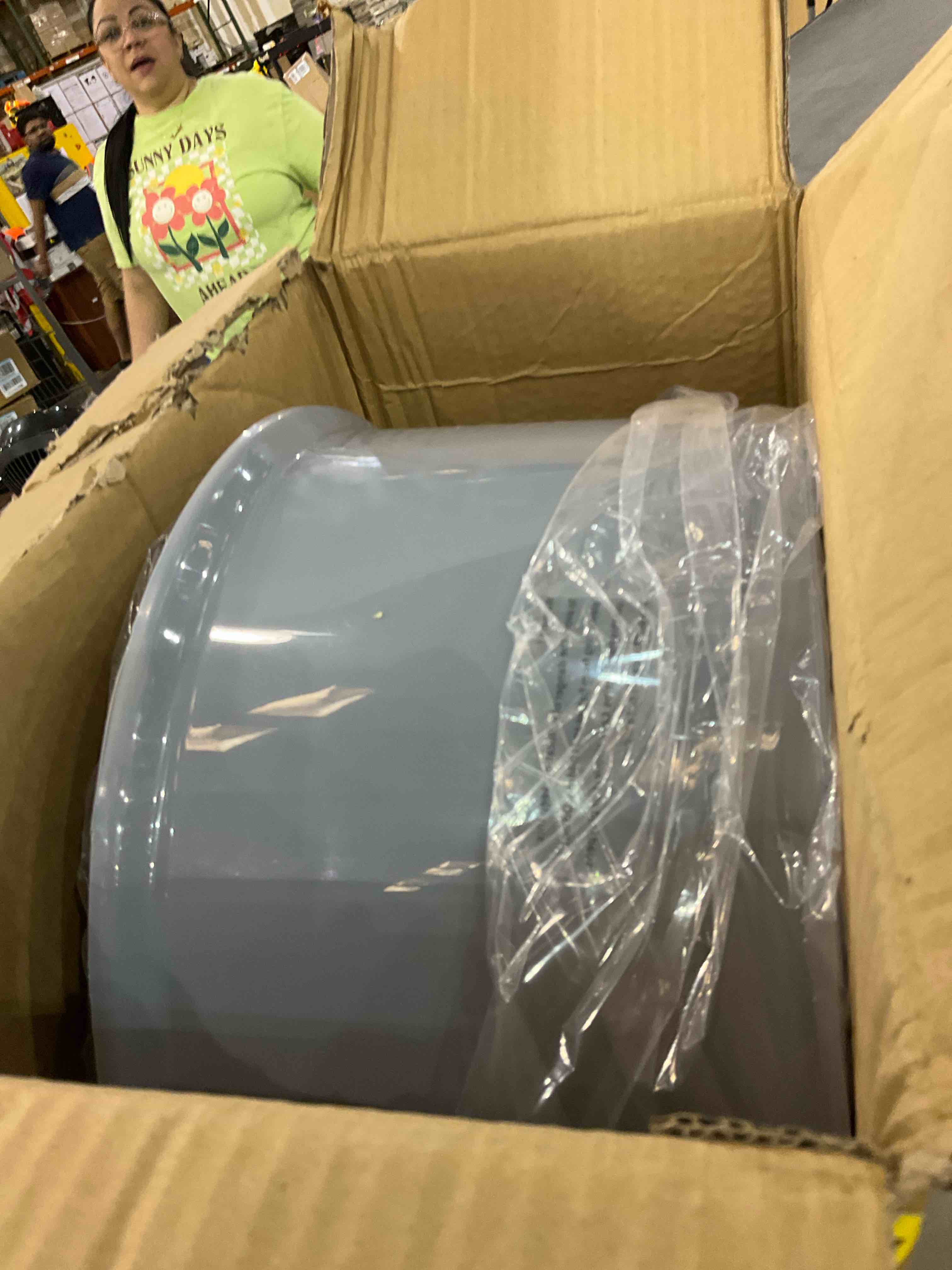 https://s3.amazonaws.com/lotting-images-prod/BargainHunt/EXS01353620_1716552516735.jpeg