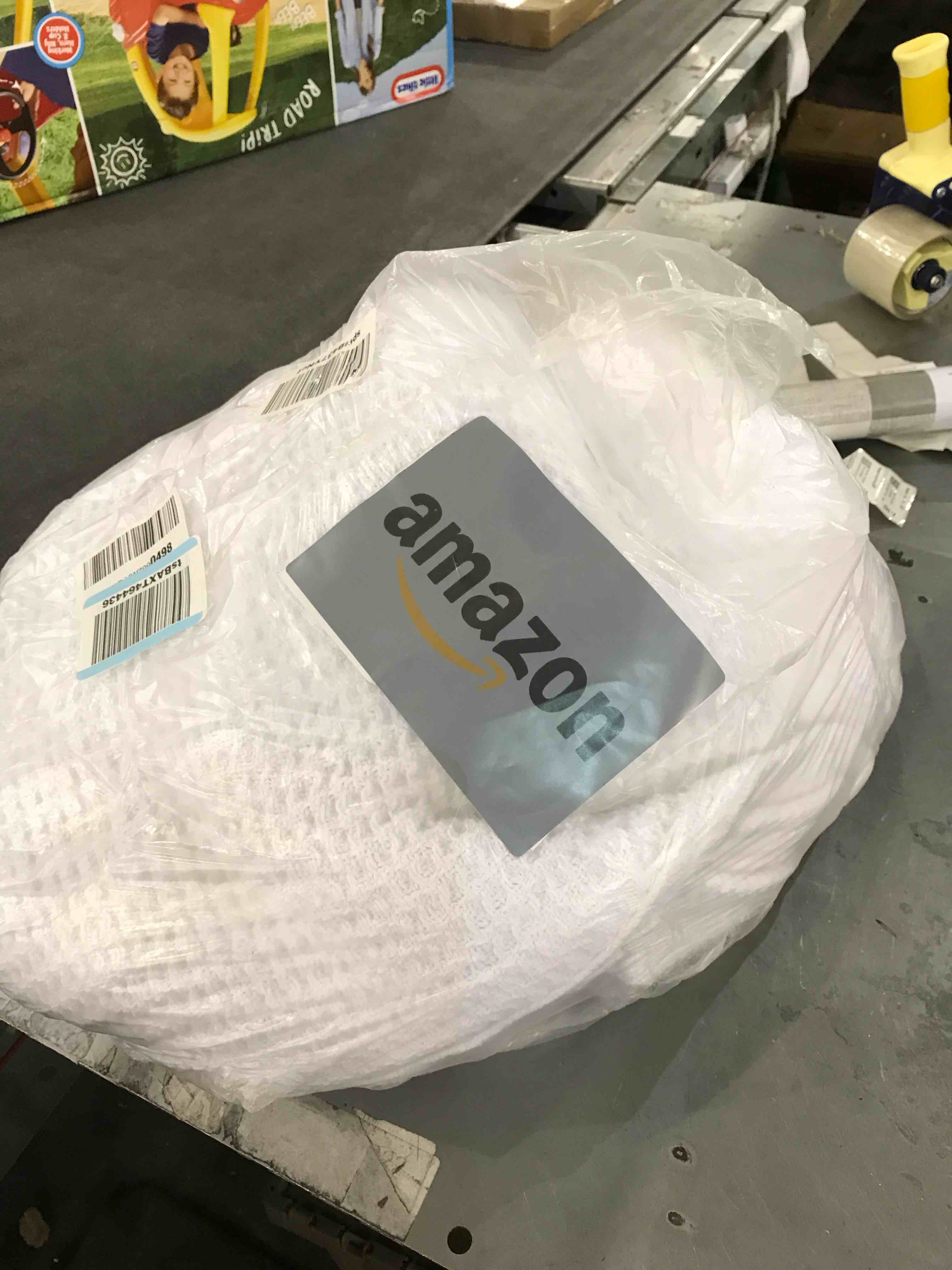 https://s3.amazonaws.com/lotting-images-prod/BargainHunt/EXS01353943_1717516082335.jpeg