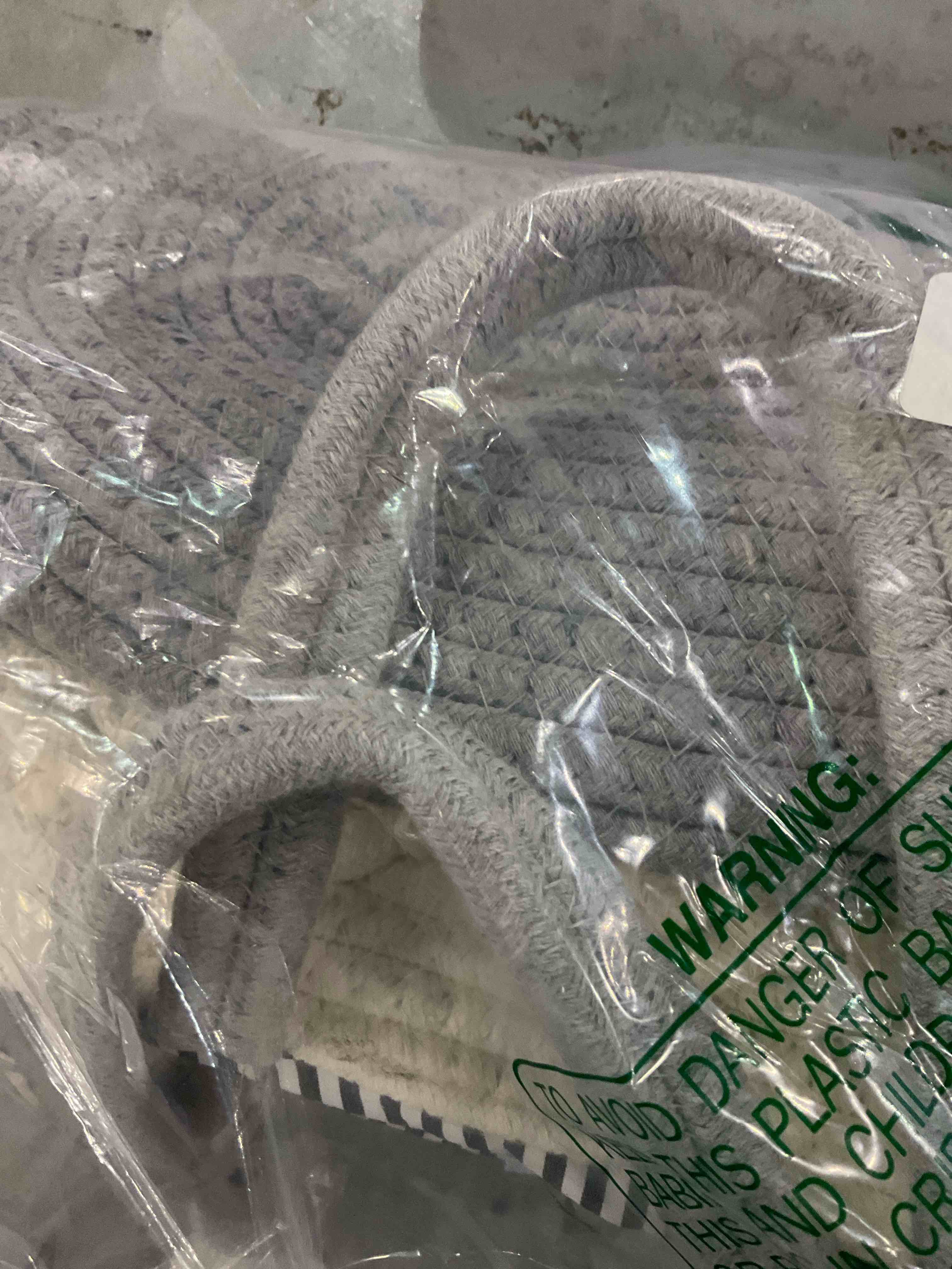 https://s3.amazonaws.com/lotting-images-prod/BargainHunt/EXS01354610_1711370769347.jpeg