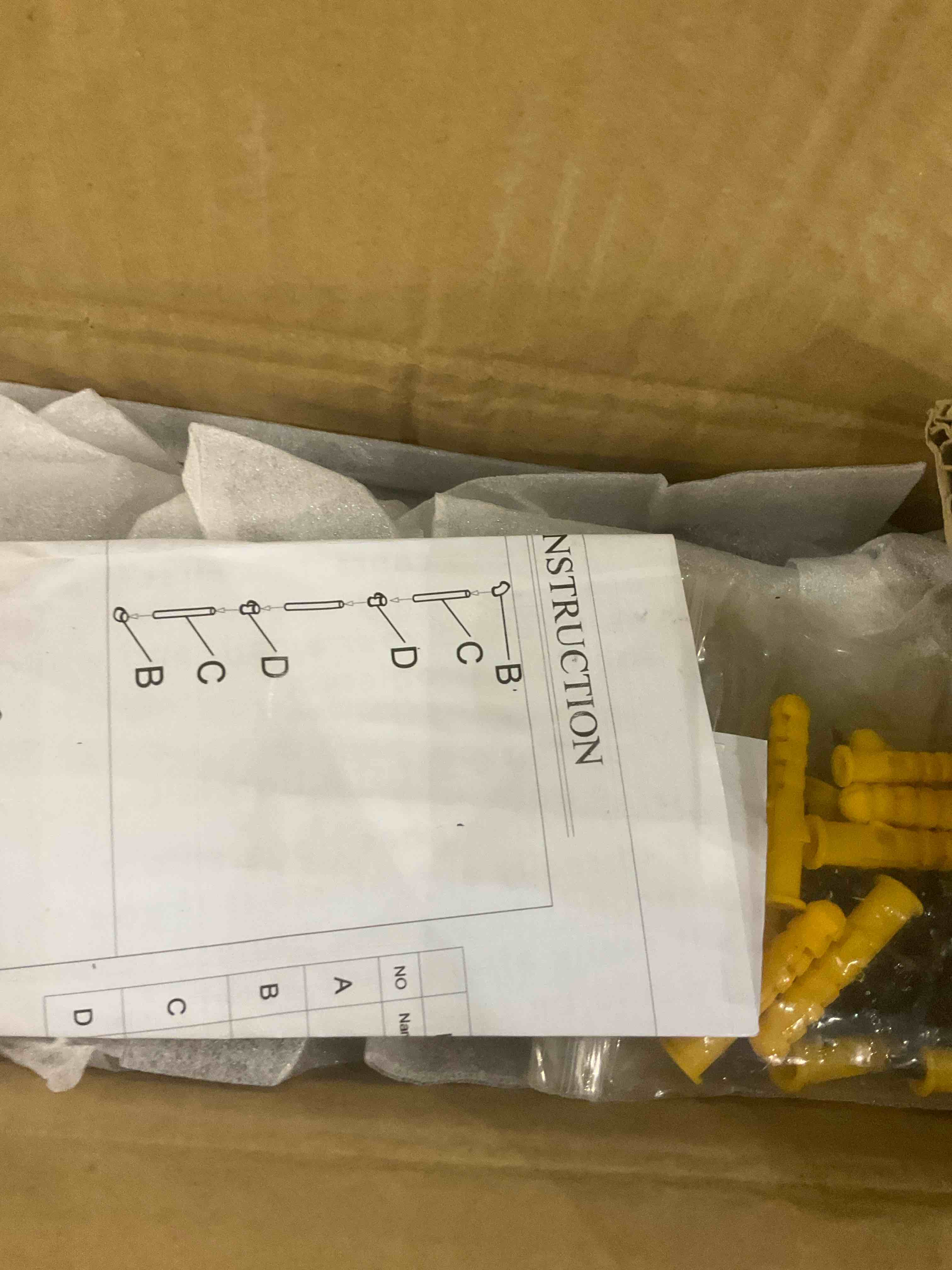 https://s3.amazonaws.com/lotting-images-prod/BargainHunt/EXS01354833_1711462680889.jpeg