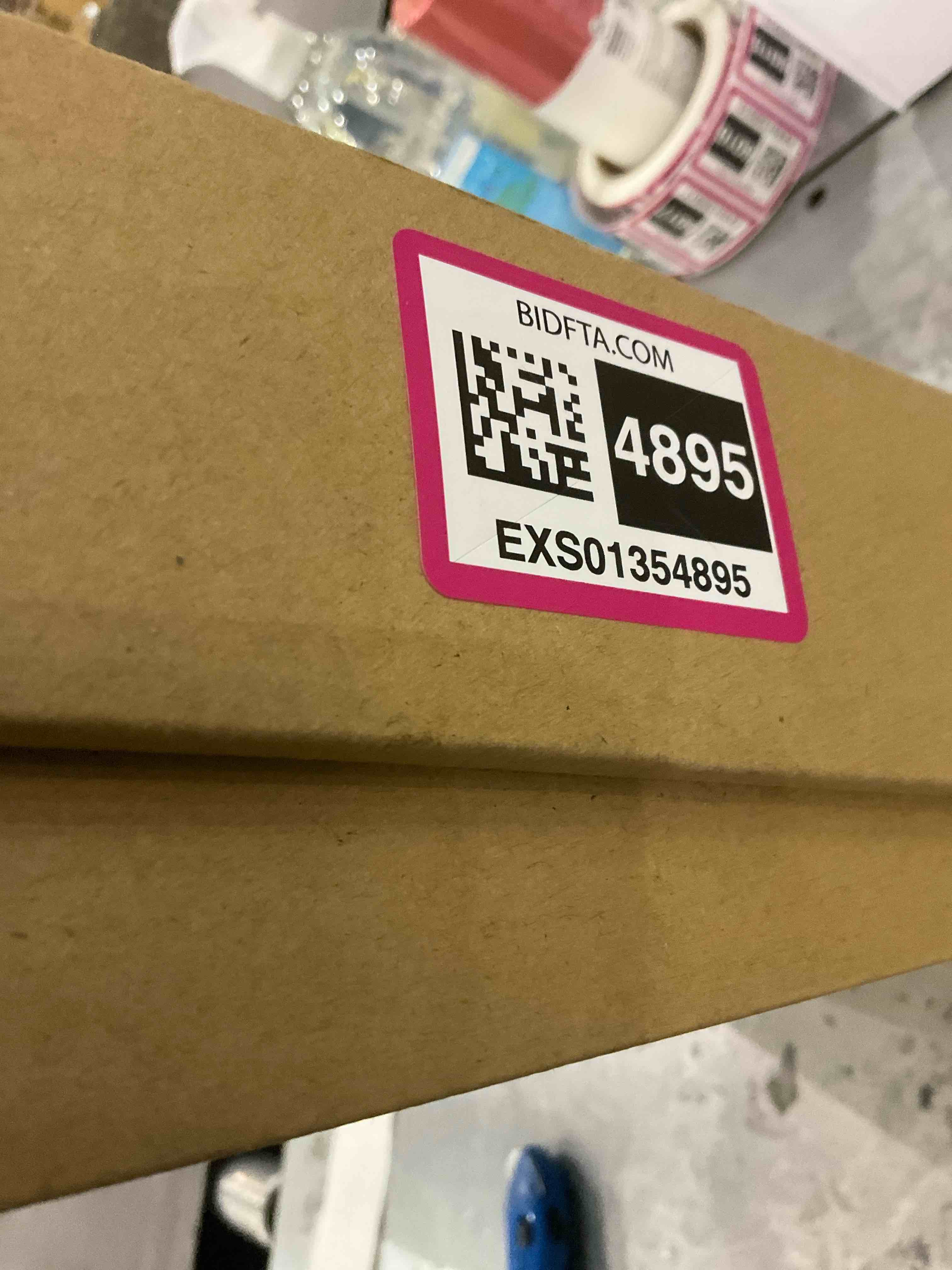https://s3.amazonaws.com/lotting-images-prod/BargainHunt/EXS01354895_1711716476469.jpeg