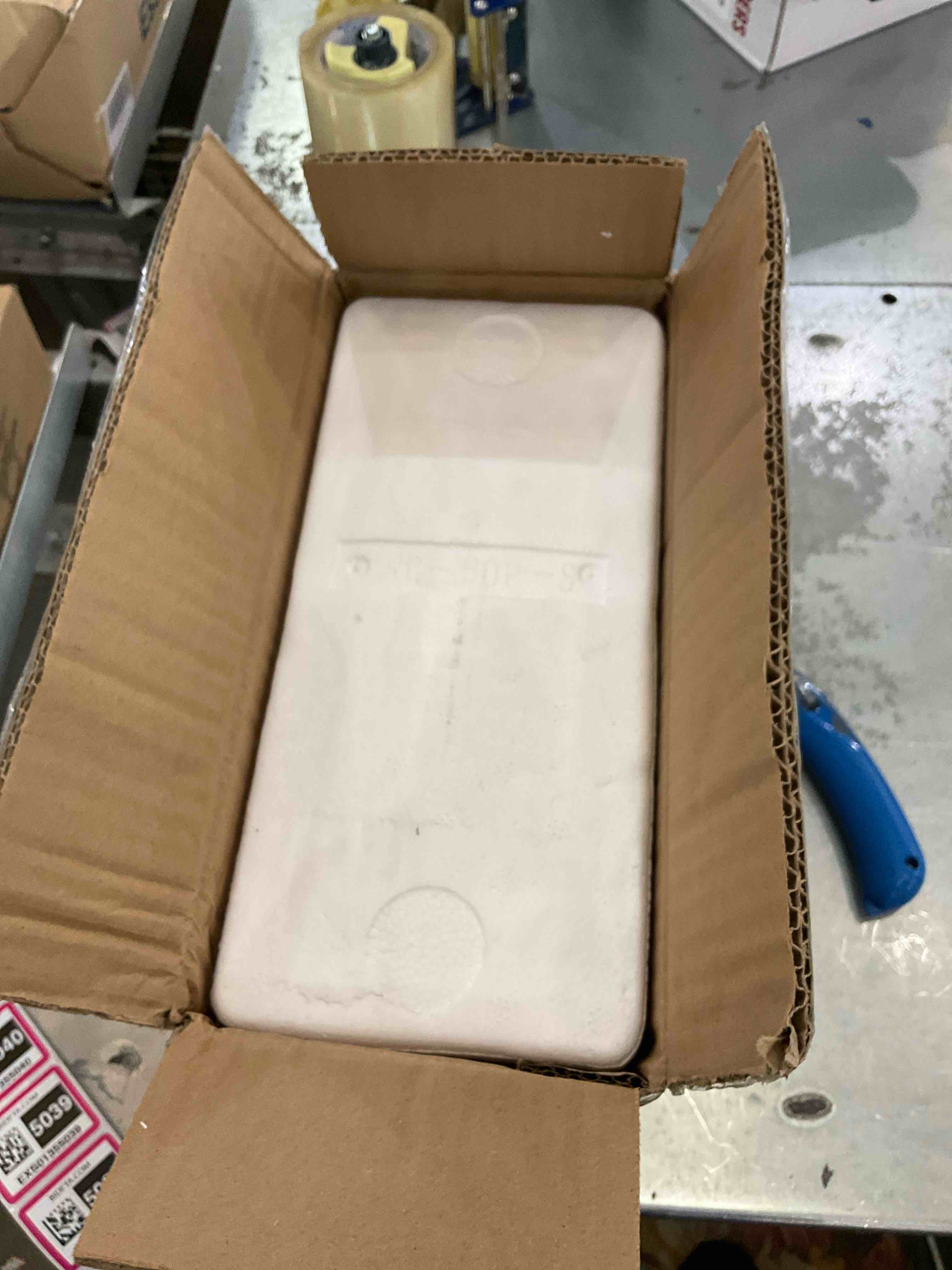 https://s3.amazonaws.com/lotting-images-prod/BargainHunt/EXS01355038_1711041607365.jpeg