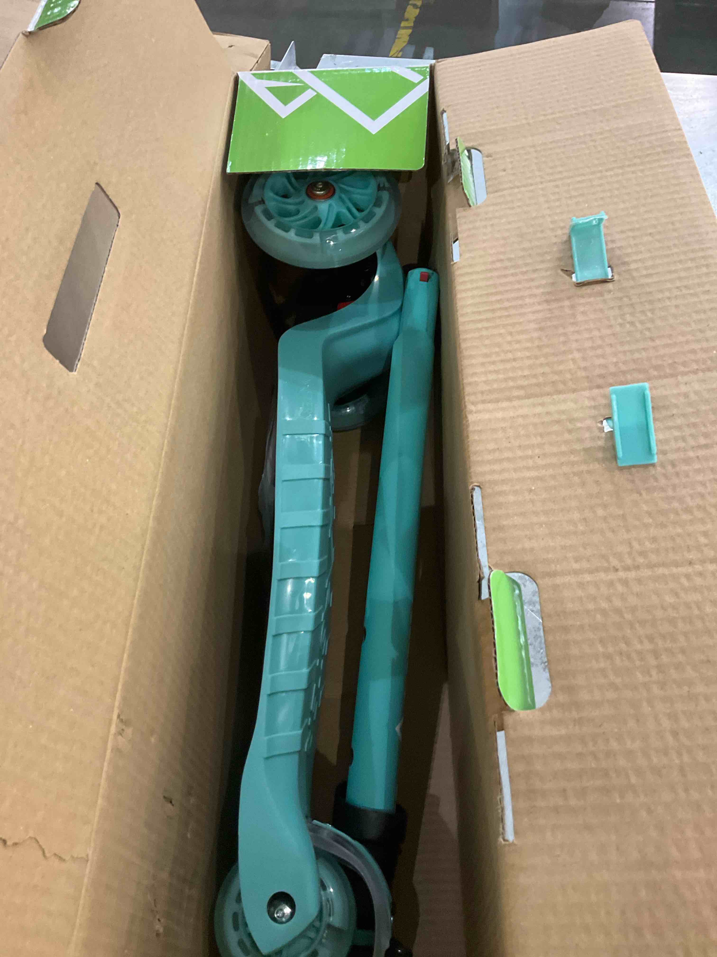 https://s3.amazonaws.com/lotting-images-prod/BargainHunt/EXS01355119_1711111045496.jpeg
