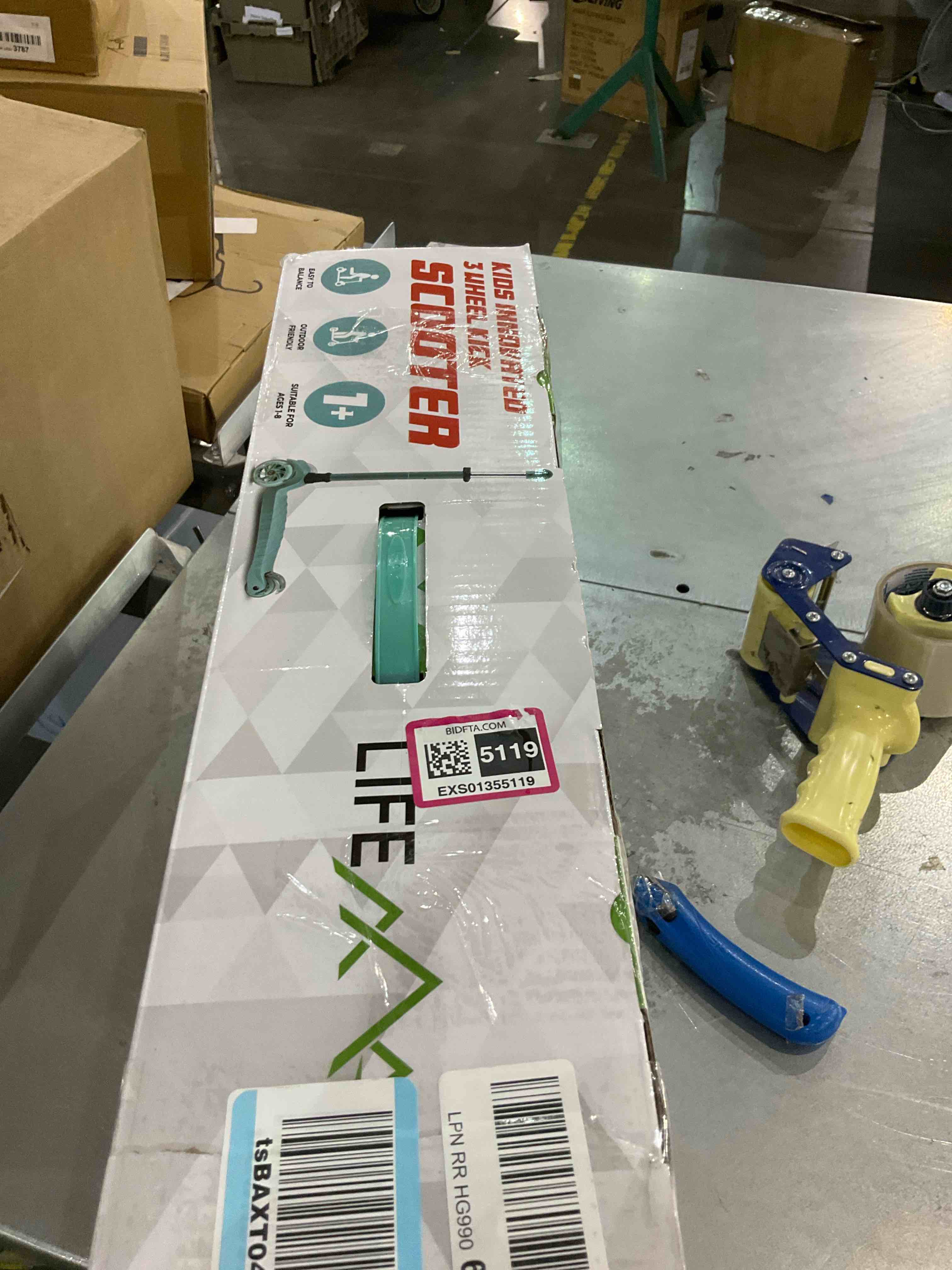 https://s3.amazonaws.com/lotting-images-prod/BargainHunt/EXS01355119_1711111078758.jpeg