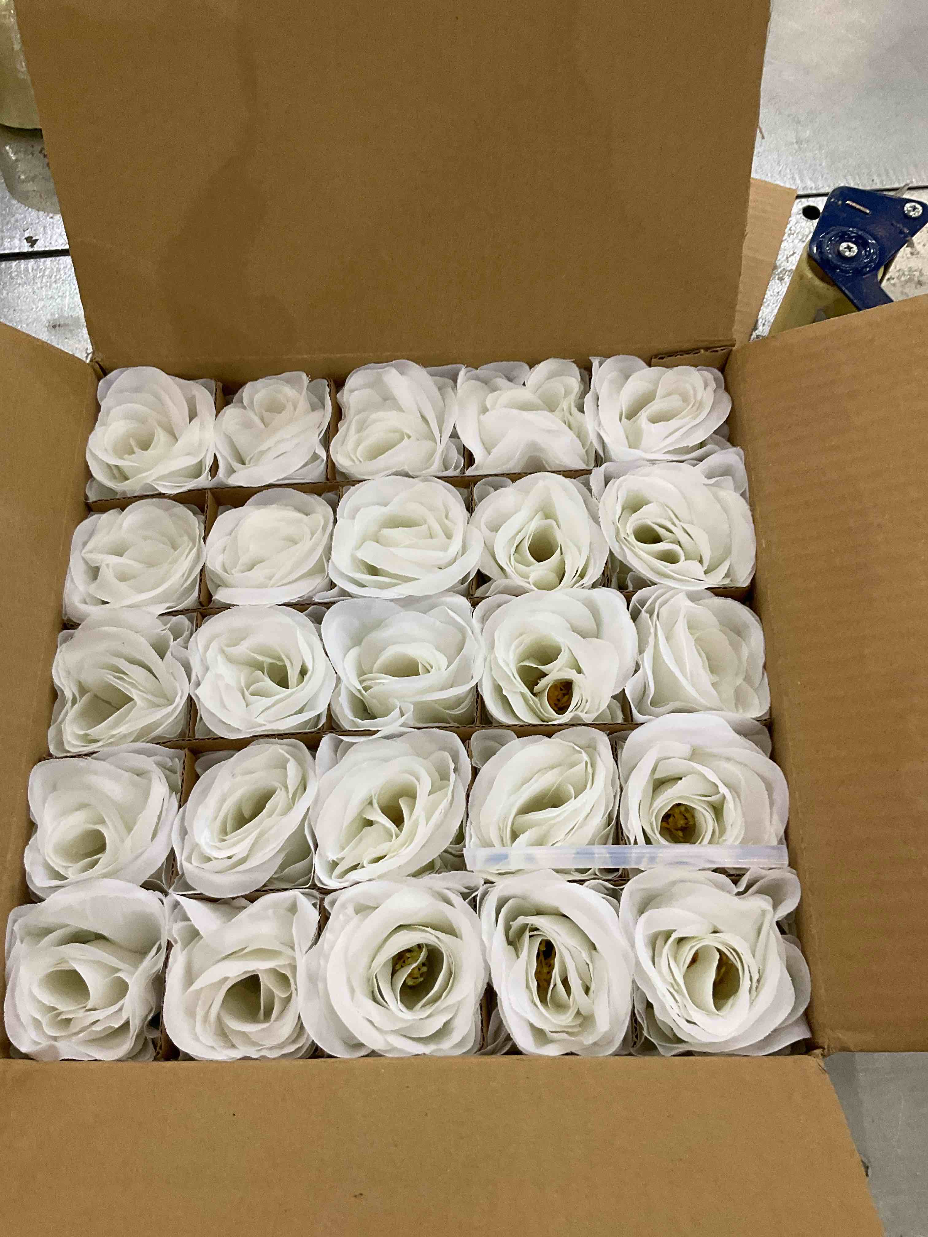 https://s3.amazonaws.com/lotting-images-prod/BargainHunt/EXS01355376_1711386145553.jpeg