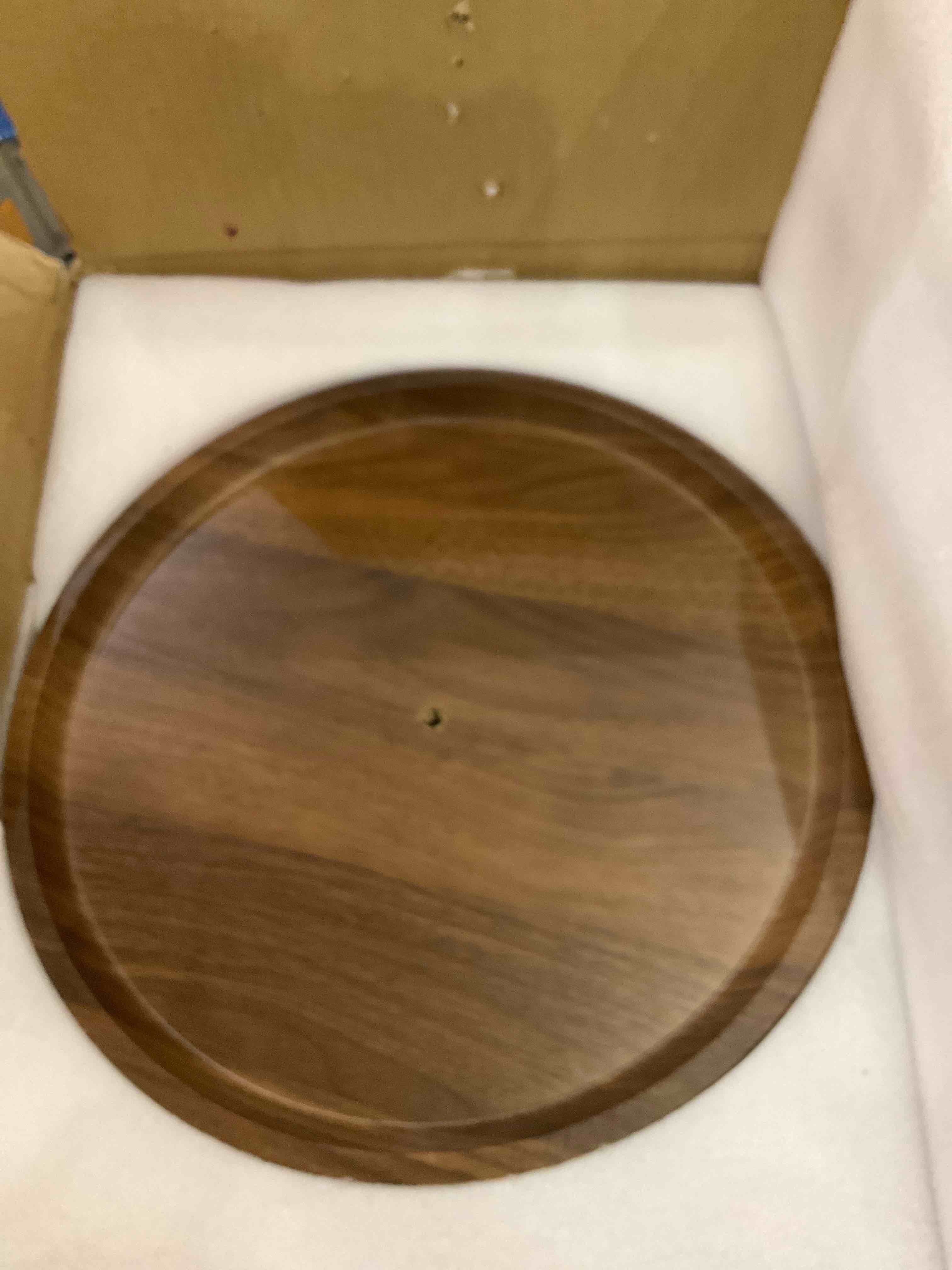https://s3.amazonaws.com/lotting-images-prod/BargainHunt/EXS01355406_1711391245104.jpeg