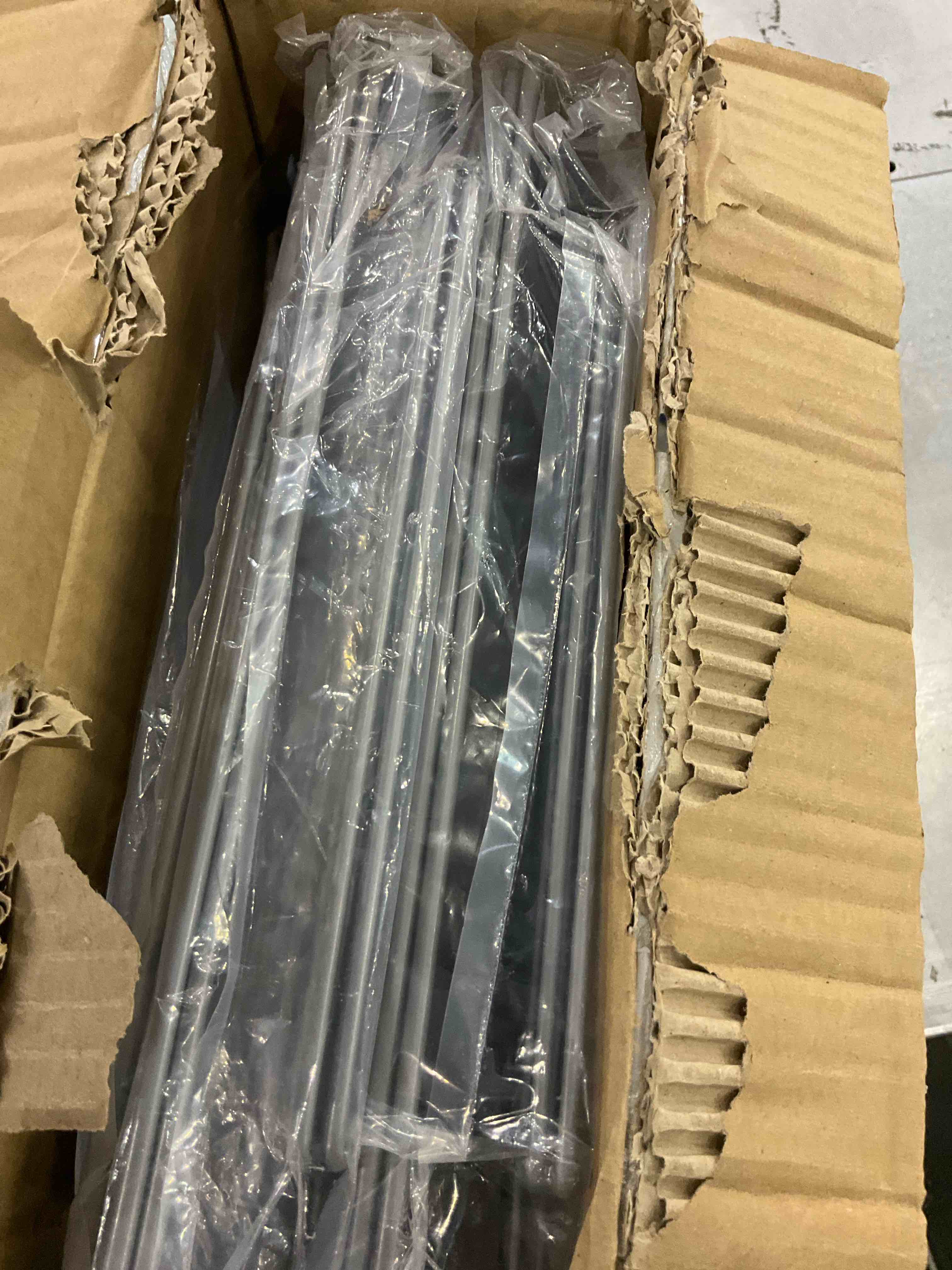 https://s3.amazonaws.com/lotting-images-prod/BargainHunt/EXS01355470_1711454913629.jpeg