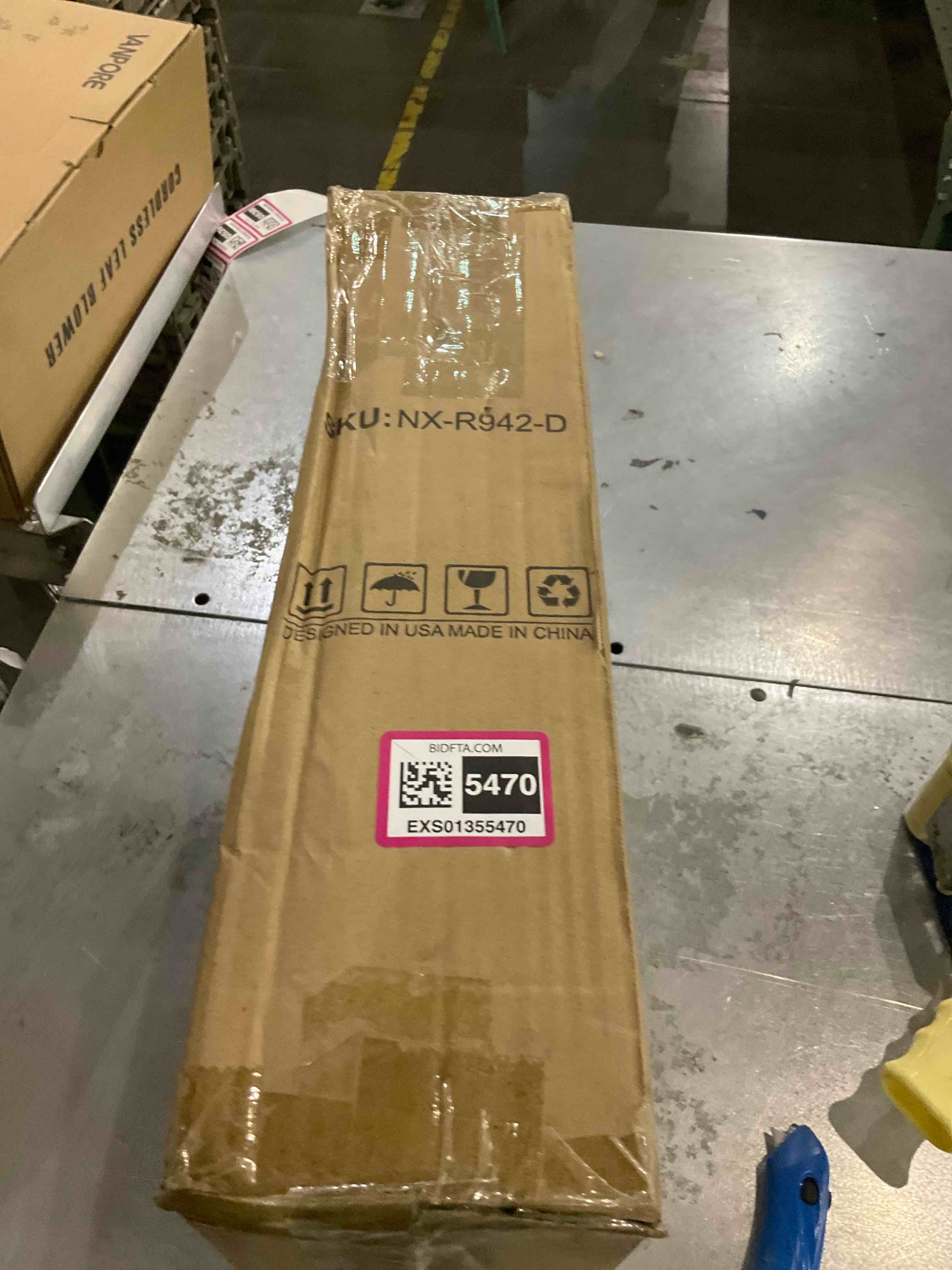 https://s3.amazonaws.com/lotting-images-prod/BargainHunt/EXS01355470_1711454935743.jpeg