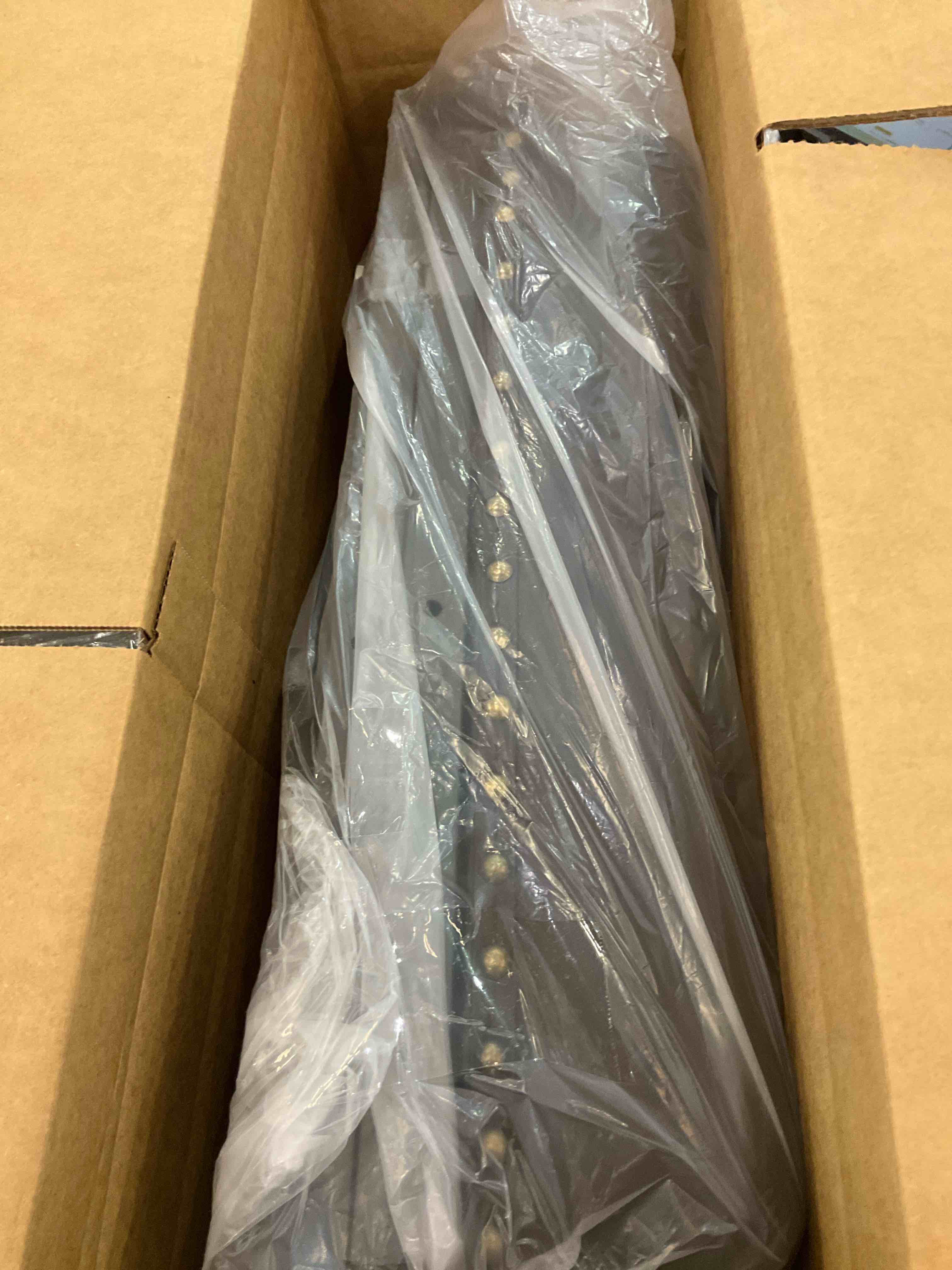 https://s3.amazonaws.com/lotting-images-prod/BargainHunt/EXS01355517_1710781236537.jpeg