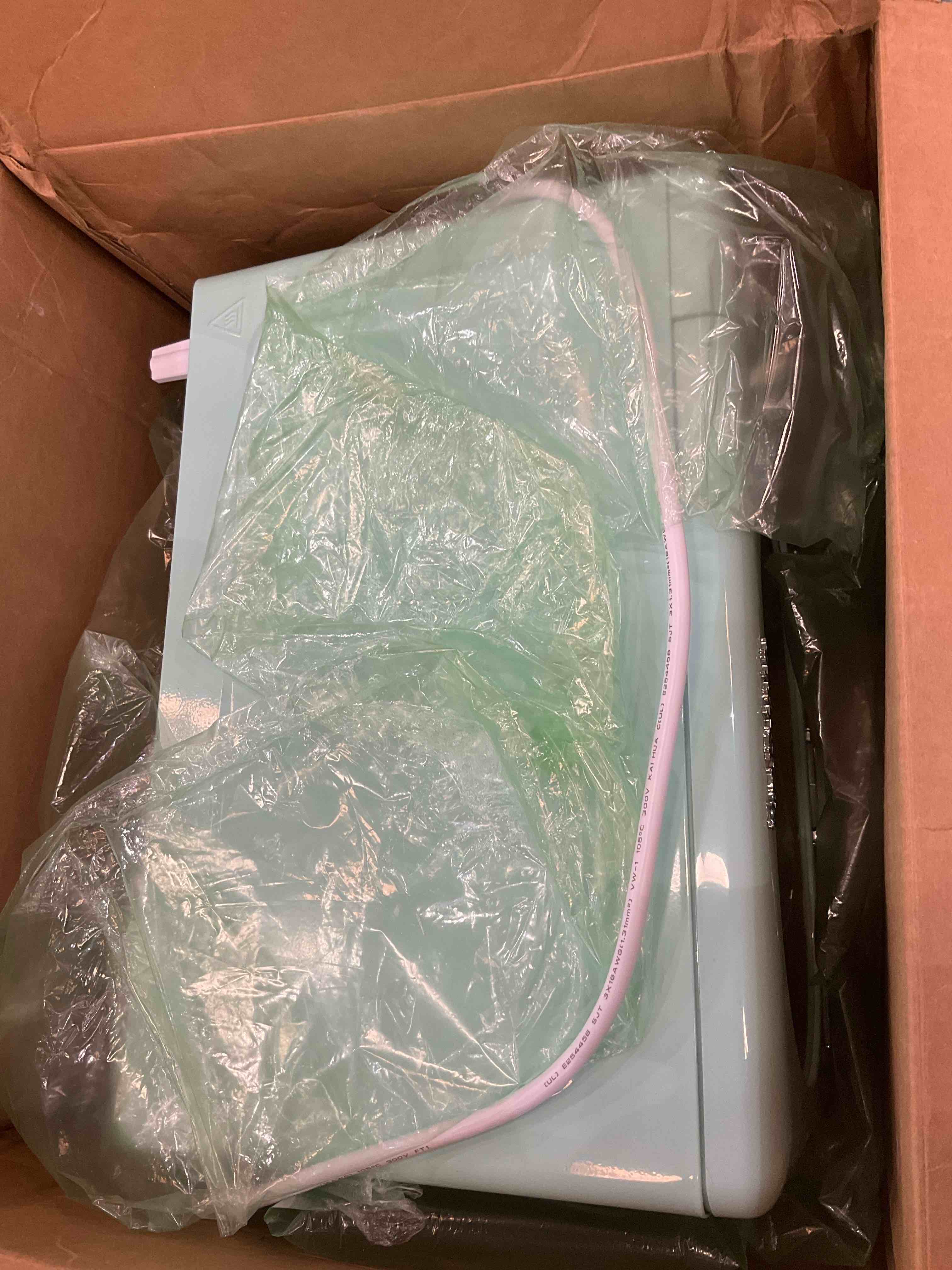 https://s3.amazonaws.com/lotting-images-prod/BargainHunt/EXS01355541_1710787727198.jpeg
