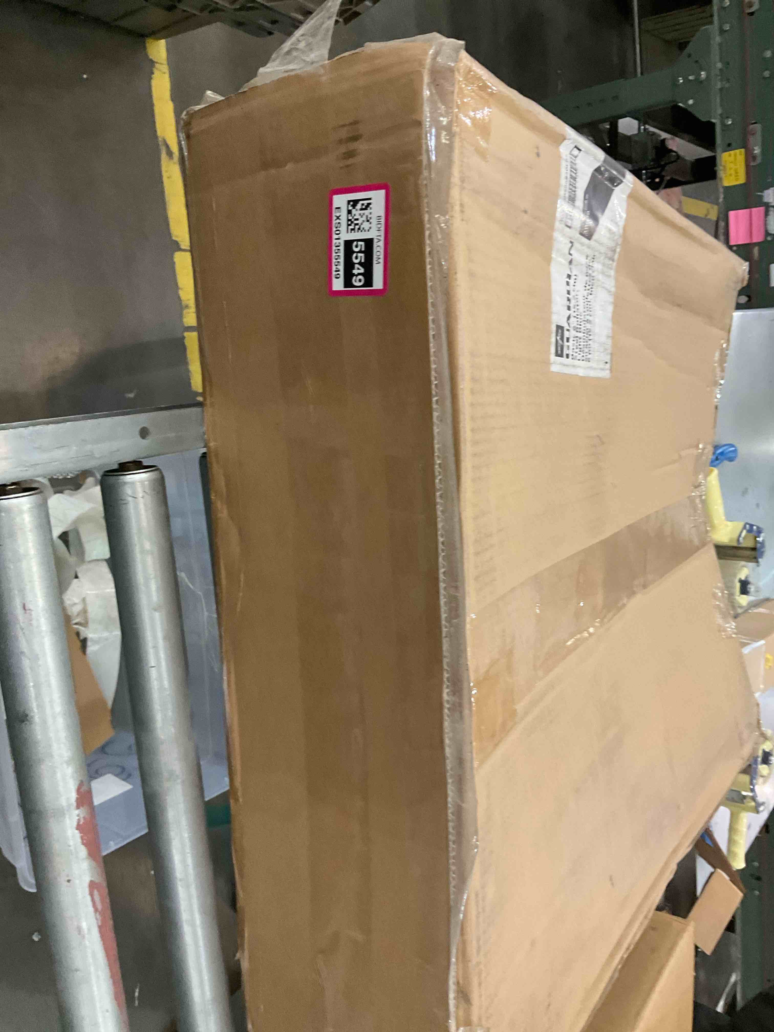 https://s3.amazonaws.com/lotting-images-prod/BargainHunt/EXS01355549_1710789269280.jpeg