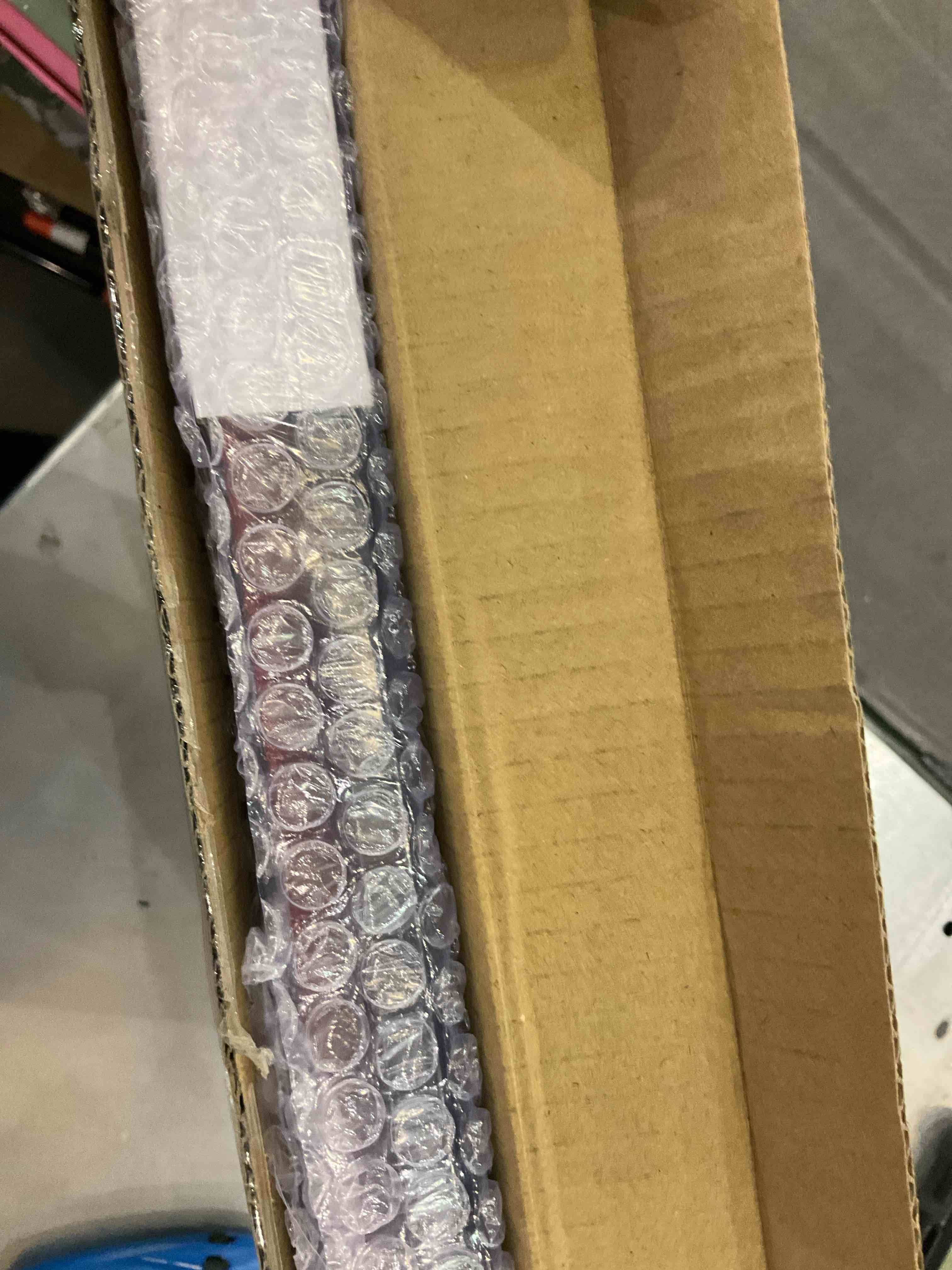 https://s3.amazonaws.com/lotting-images-prod/BargainHunt/EXS01355626_1710942424334.jpeg