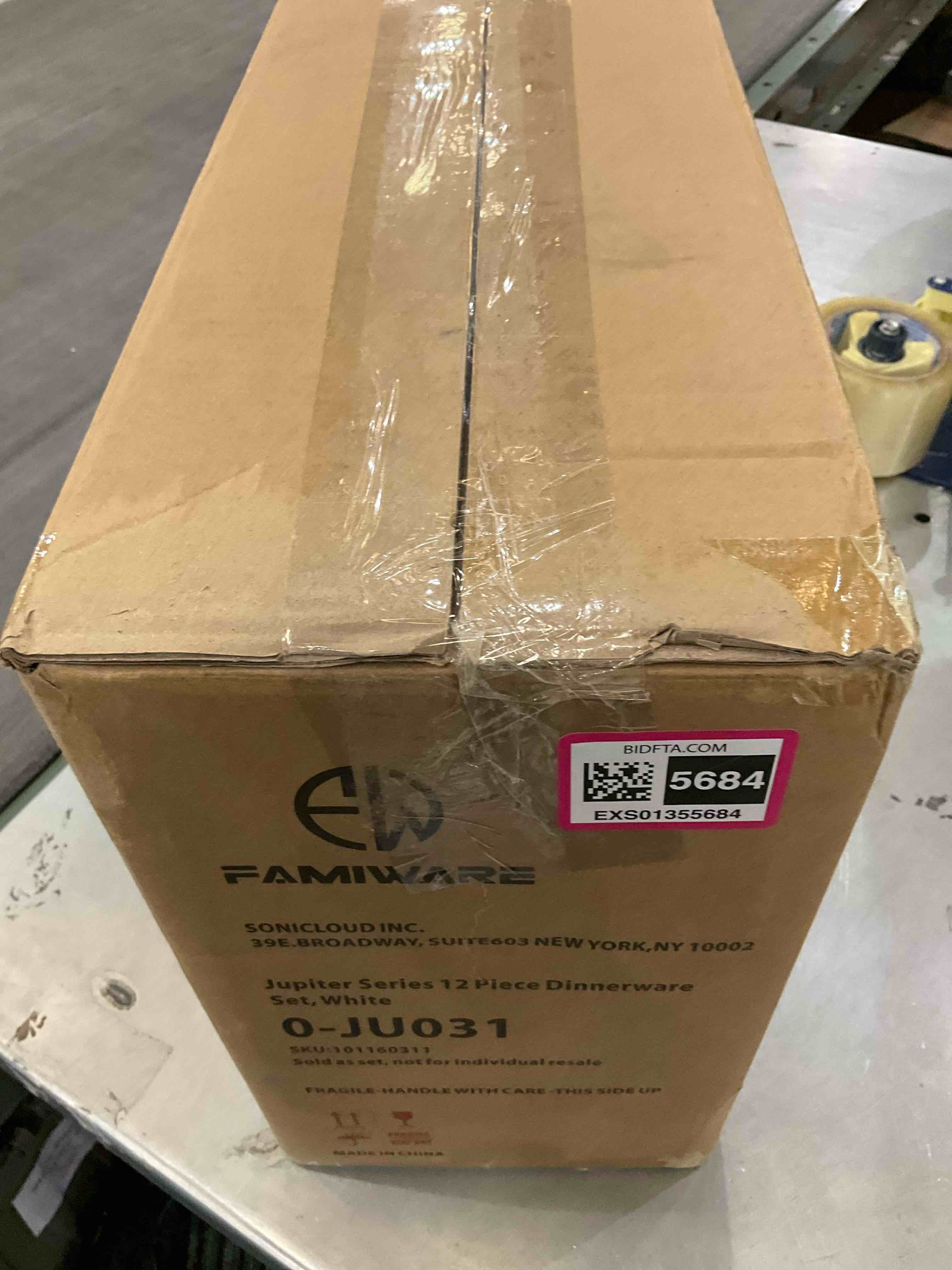 https://s3.amazonaws.com/lotting-images-prod/BargainHunt/EXS01355684_1710948765864.jpeg