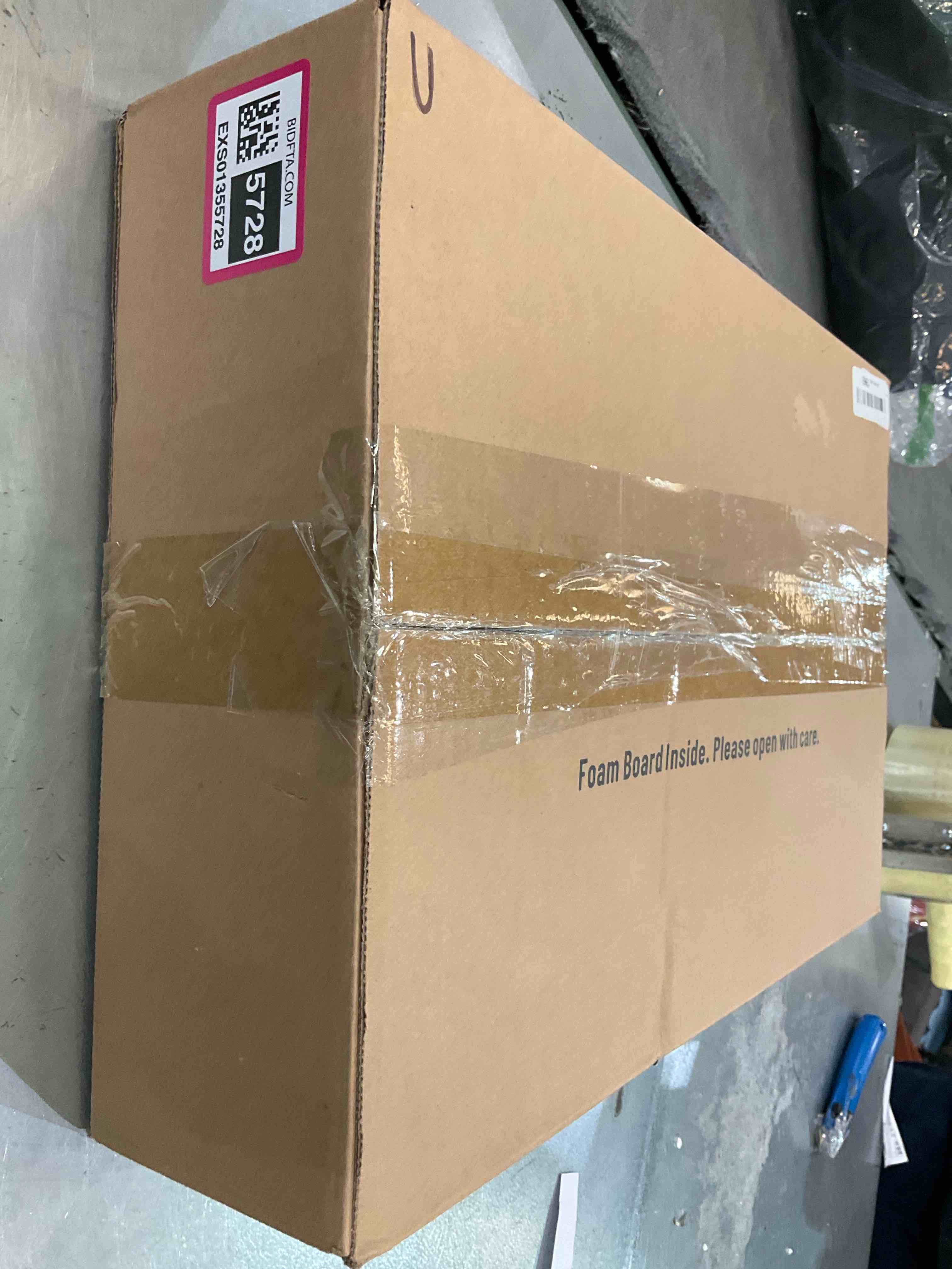 https://s3.amazonaws.com/lotting-images-prod/BargainHunt/EXS01355728_1710959398620.jpeg