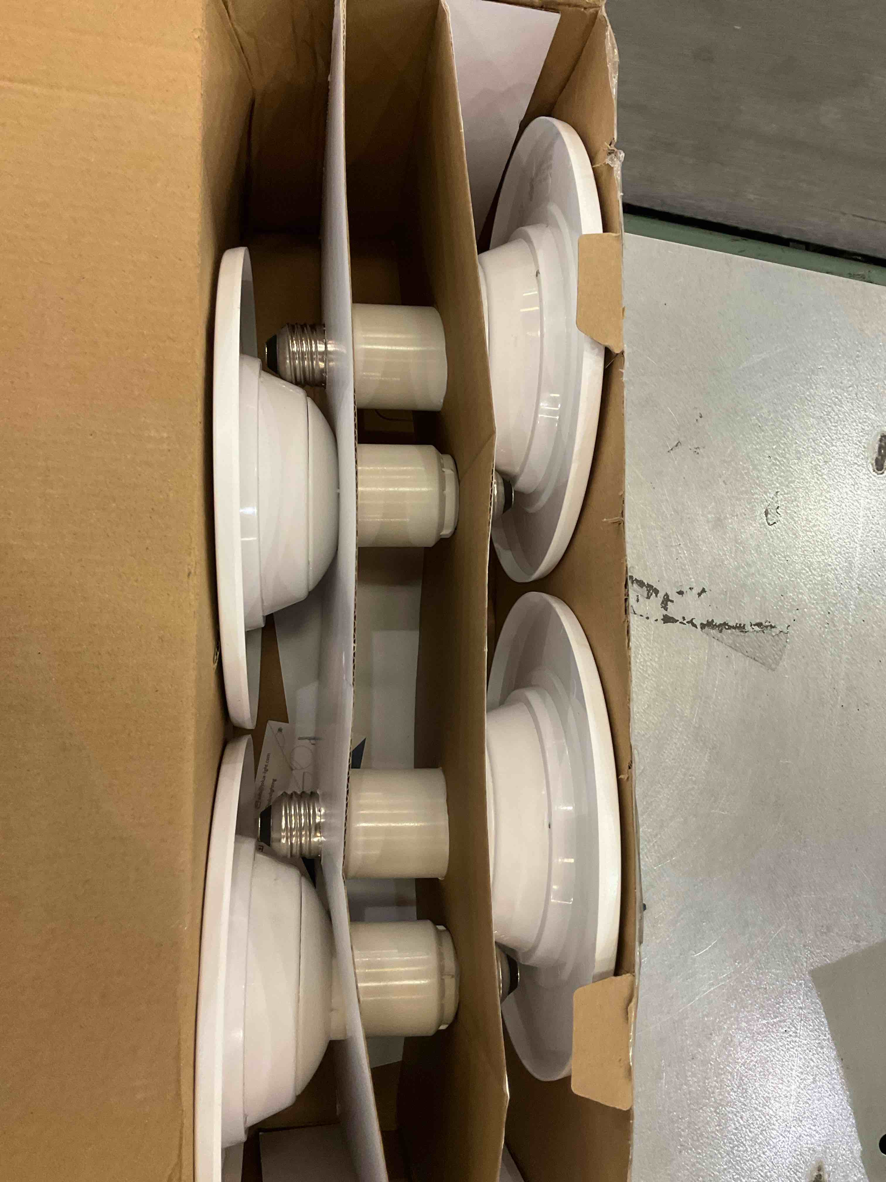 https://s3.amazonaws.com/lotting-images-prod/BargainHunt/EXS01355874_1711046698768.jpeg