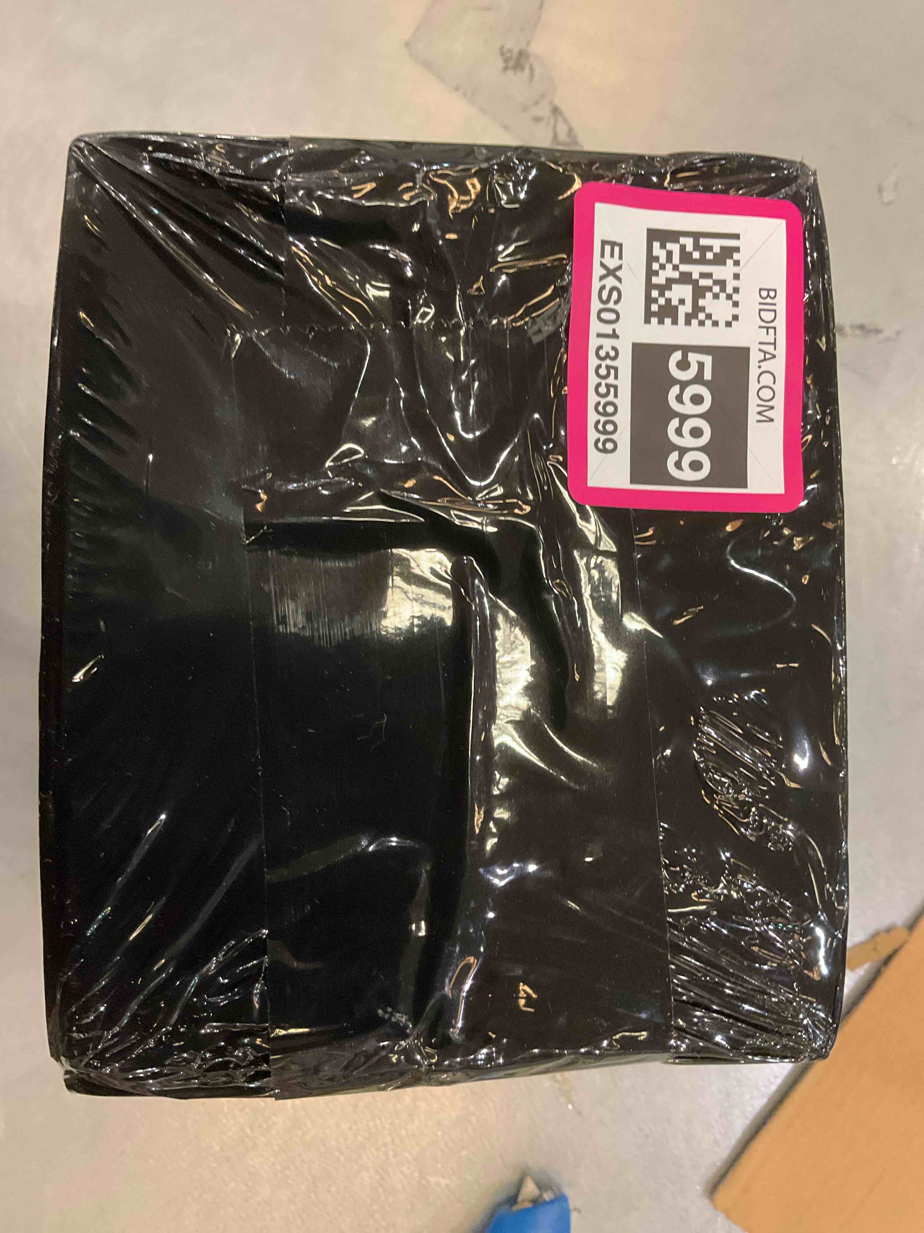 https://s3.amazonaws.com/lotting-images-prod/BargainHunt/EXS01355999_1711385997873.jpeg