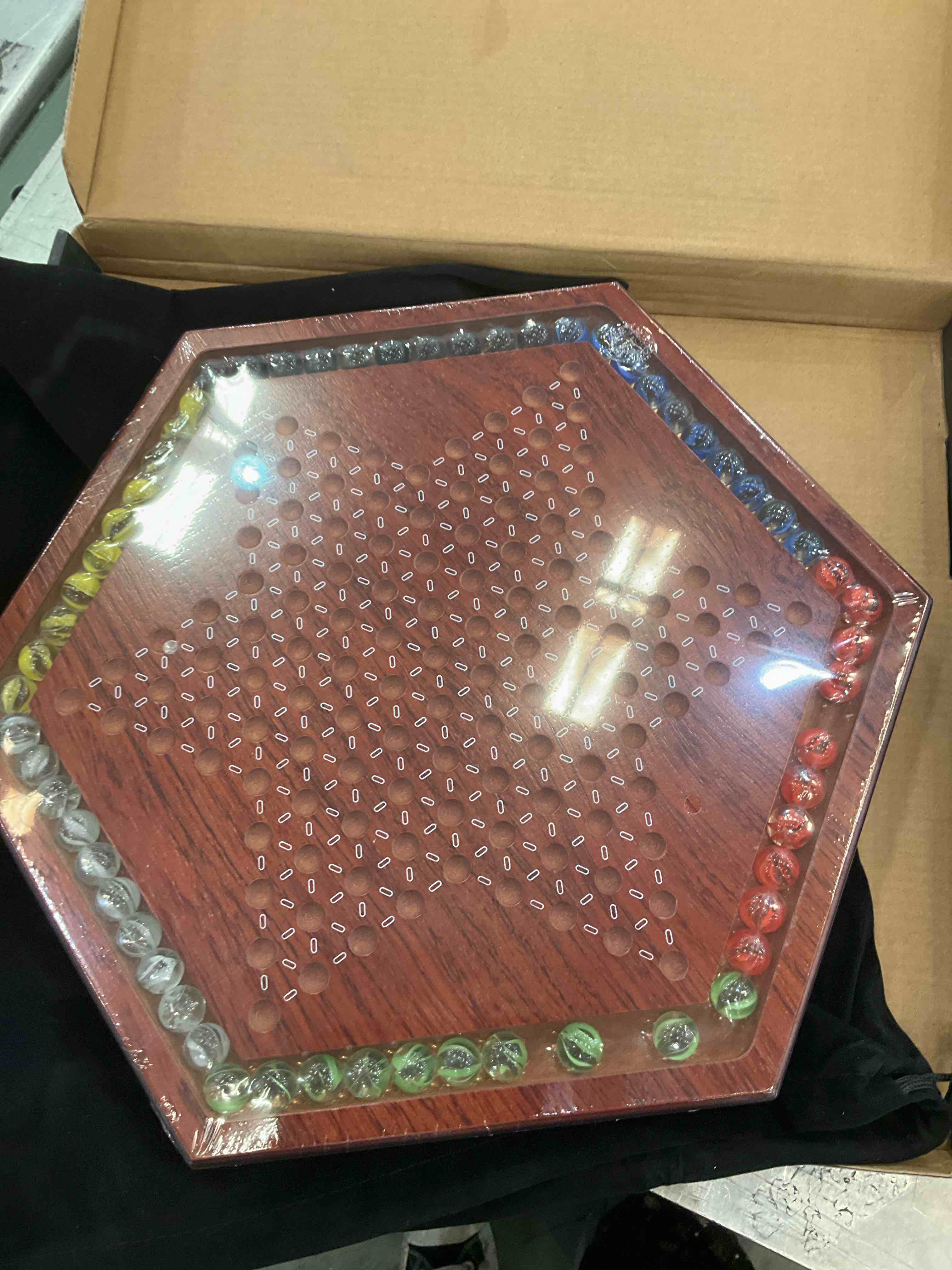 https://s3.amazonaws.com/lotting-images-prod/BargainHunt/EXS01356076_1711638752876.jpeg