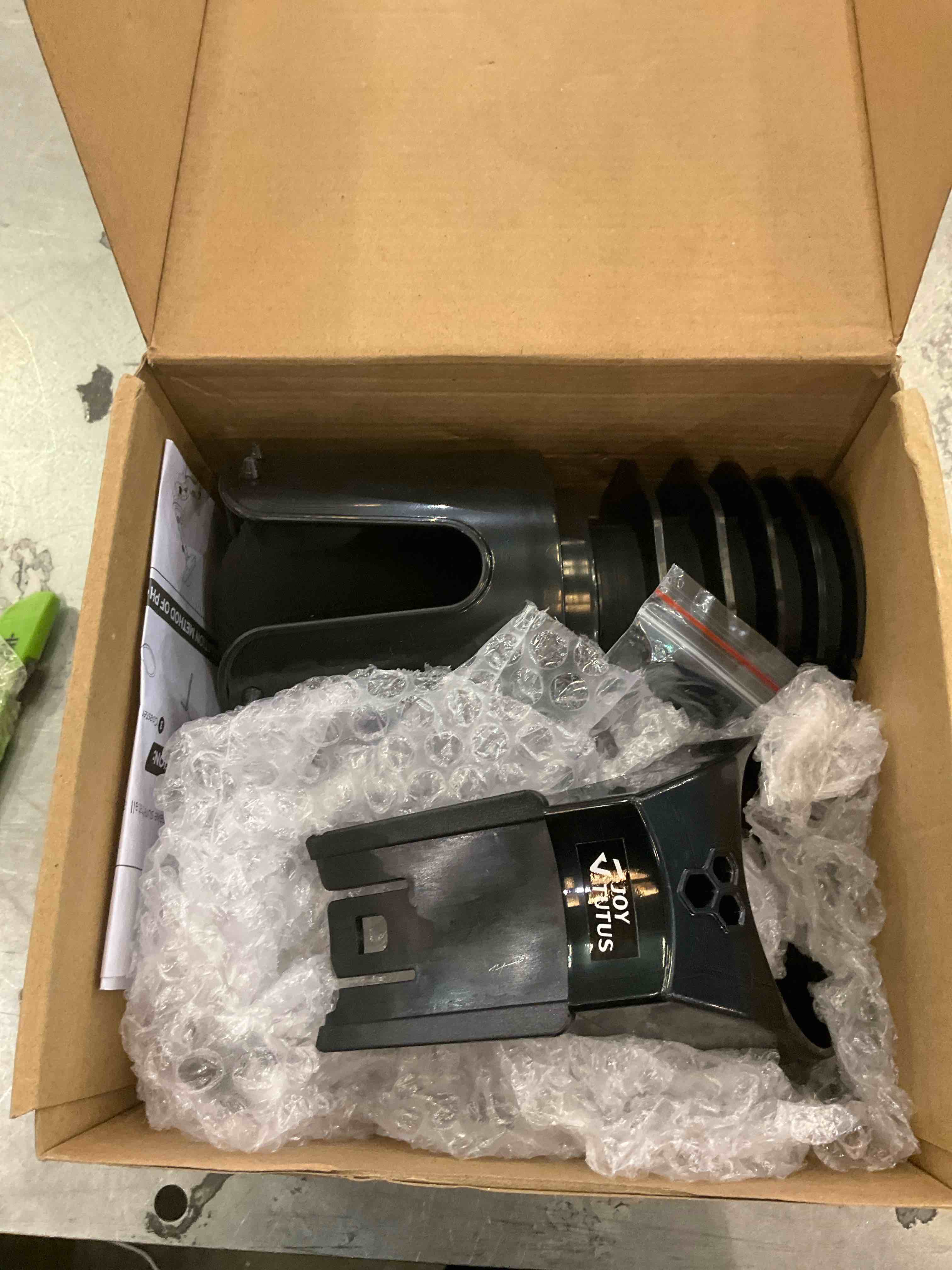https://s3.amazonaws.com/lotting-images-prod/BargainHunt/EXS01356079_1711639052545.jpeg