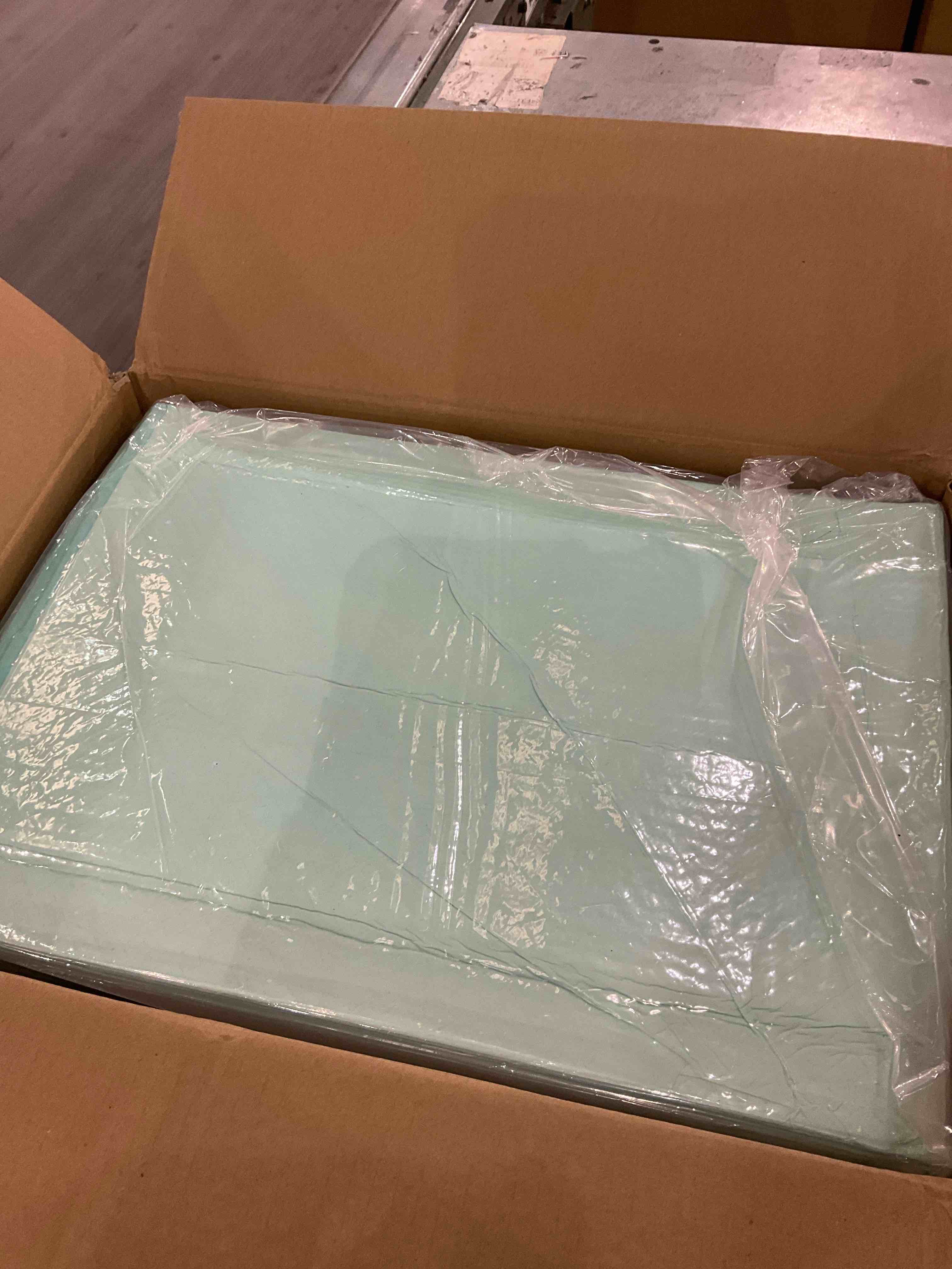 https://s3.amazonaws.com/lotting-images-prod/BargainHunt/EXS01356214_1711715519534.jpeg