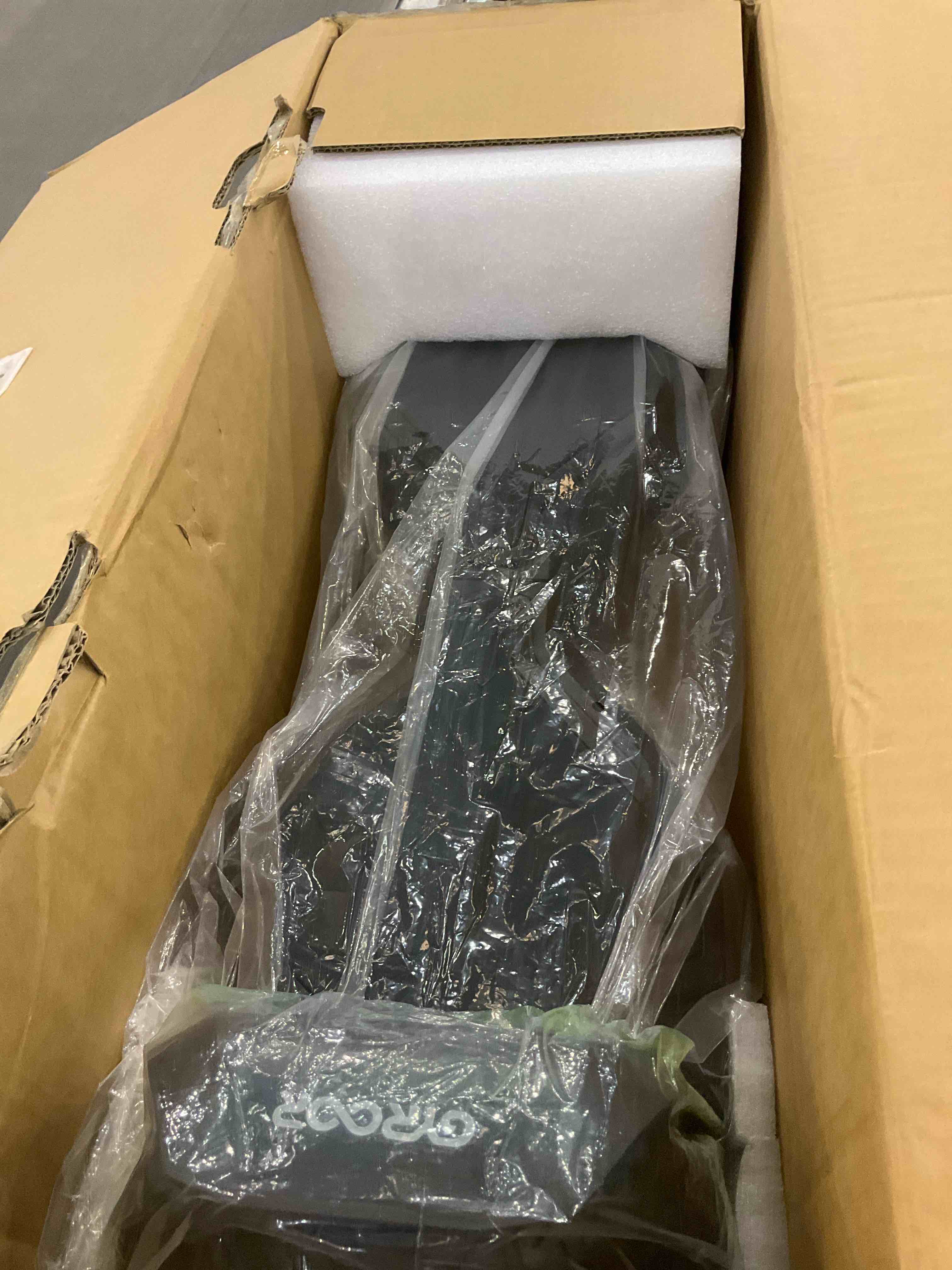 https://s3.amazonaws.com/lotting-images-prod/BargainHunt/EXS01356220_1711716434617.jpeg