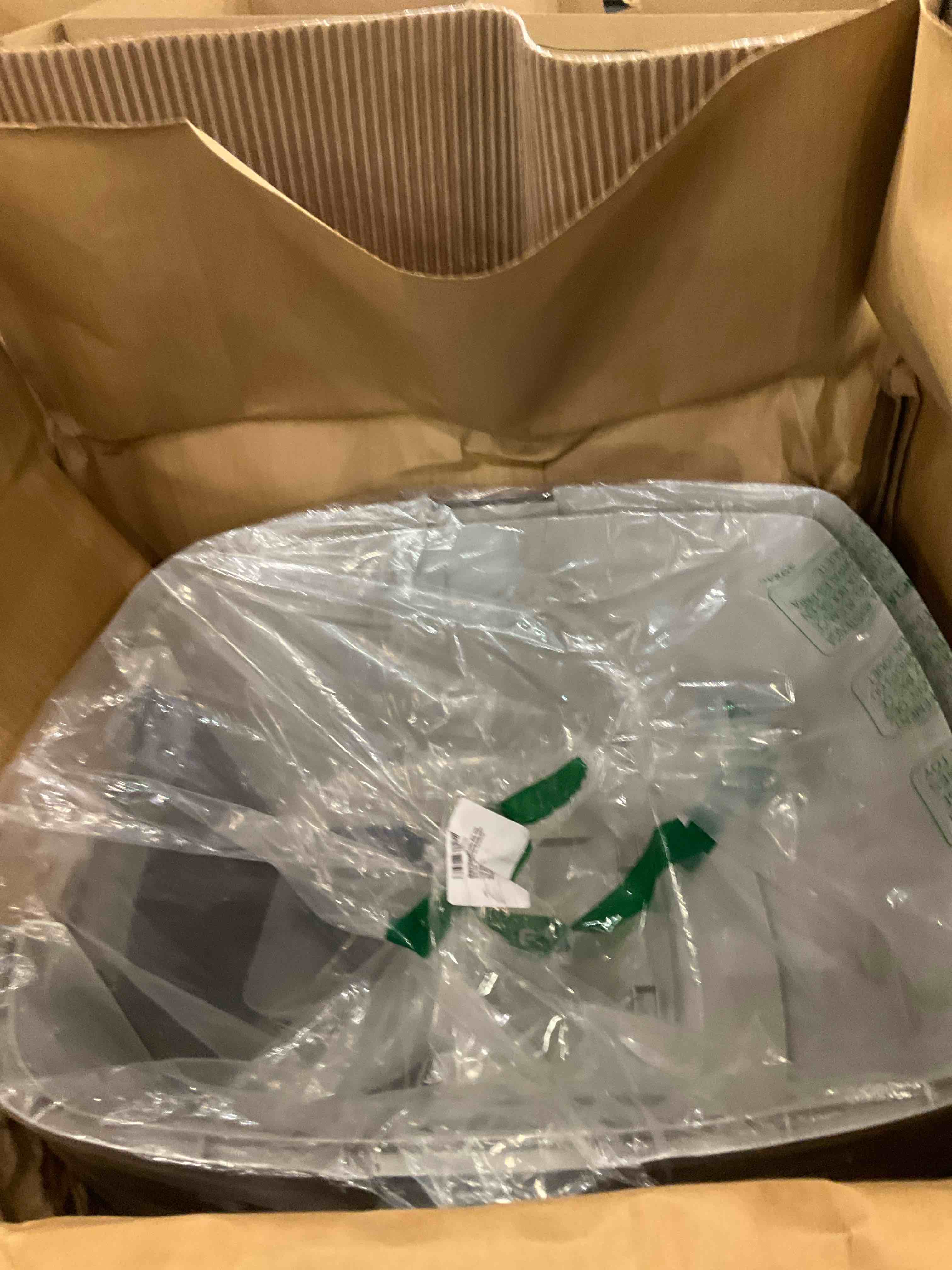 https://s3.amazonaws.com/lotting-images-prod/BargainHunt/EXS01356233_1711719621963.jpeg