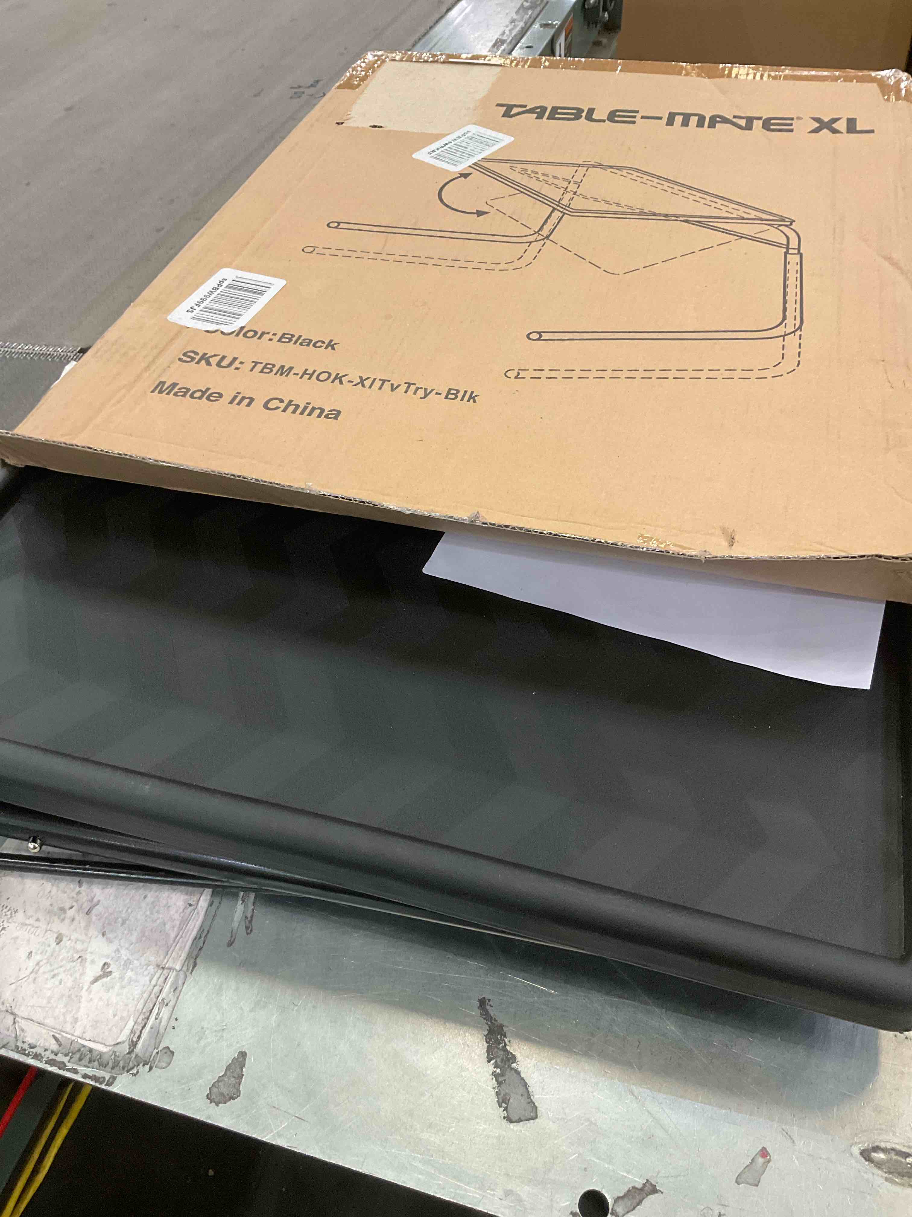 https://s3.amazonaws.com/lotting-images-prod/BargainHunt/EXS01356283_1711730344294.jpeg
