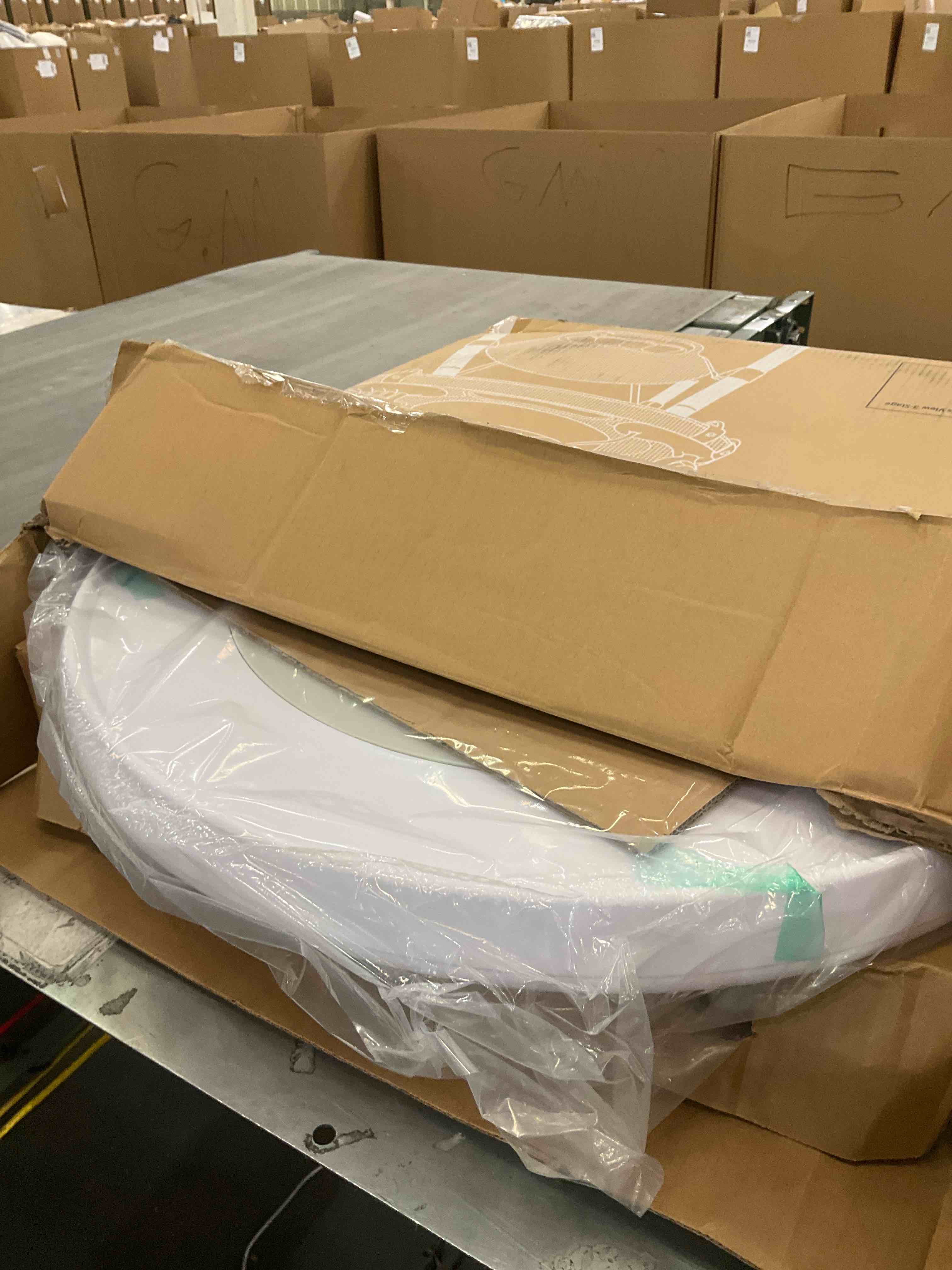 https://s3.amazonaws.com/lotting-images-prod/BargainHunt/EXS01356289_1711731351127.jpeg