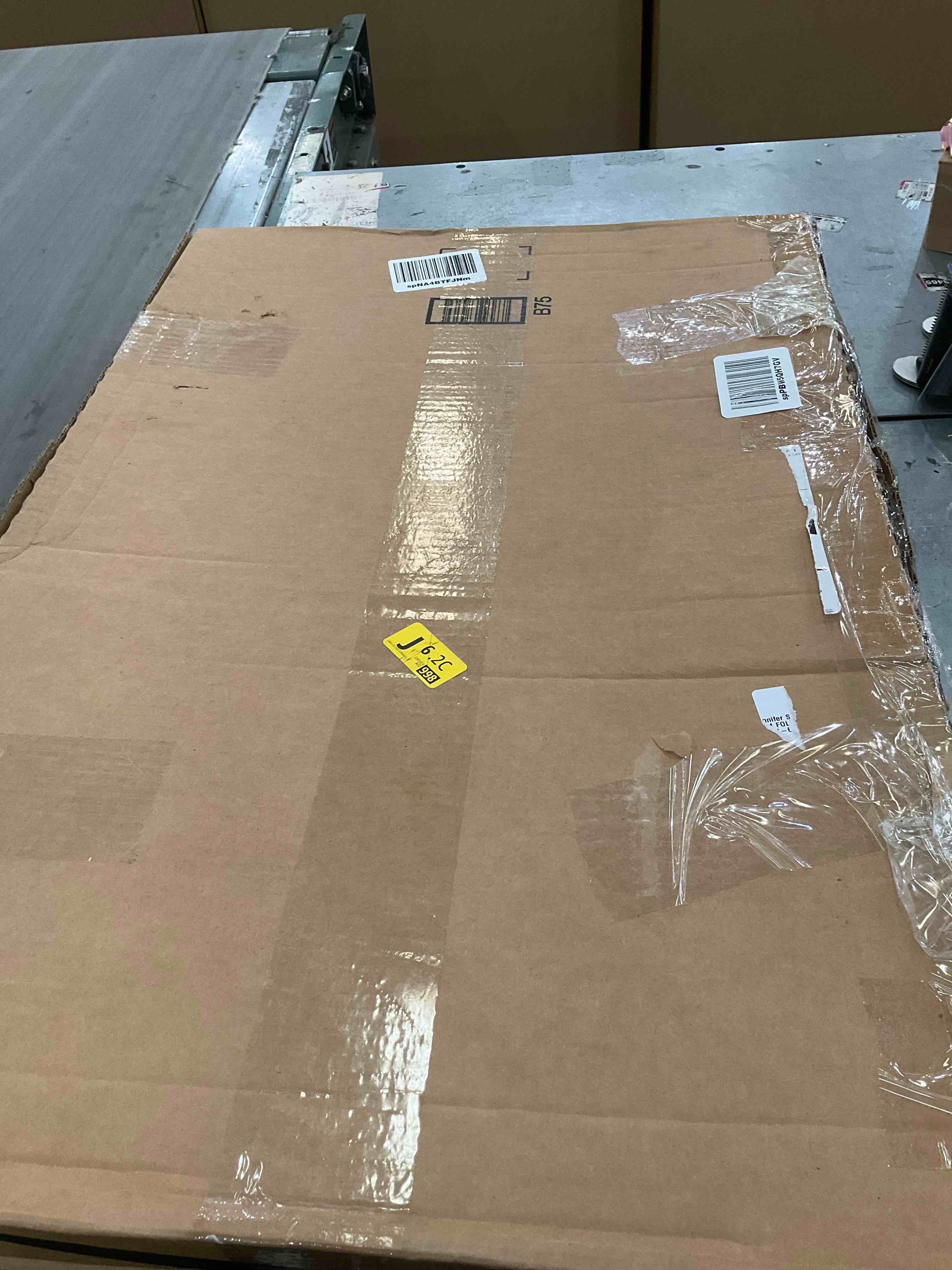 https://s3.amazonaws.com/lotting-images-prod/BargainHunt/EXS01356313_1711734318992.jpeg
