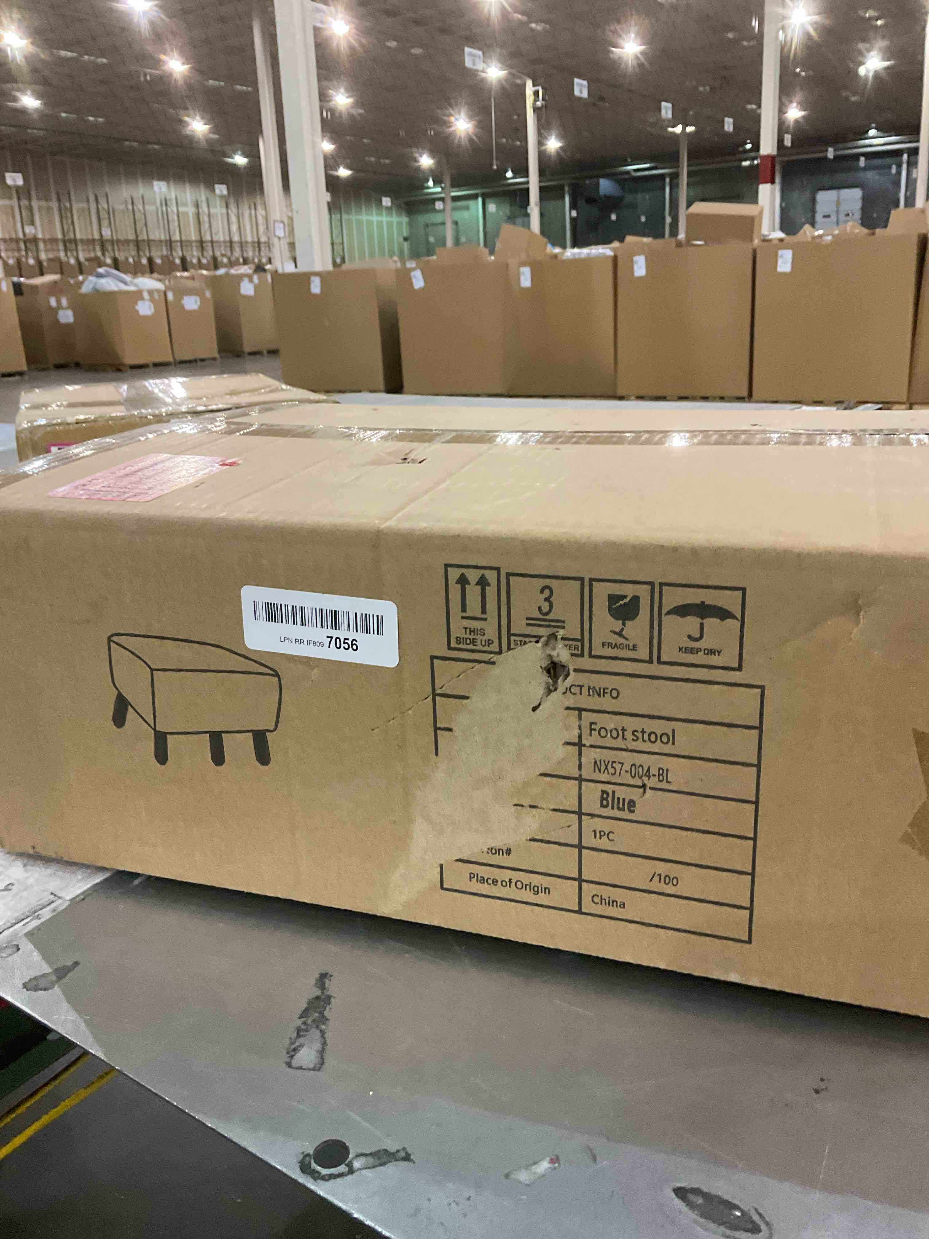 https://s3.amazonaws.com/lotting-images-prod/BargainHunt/EXS01356373_1711972831456.jpeg