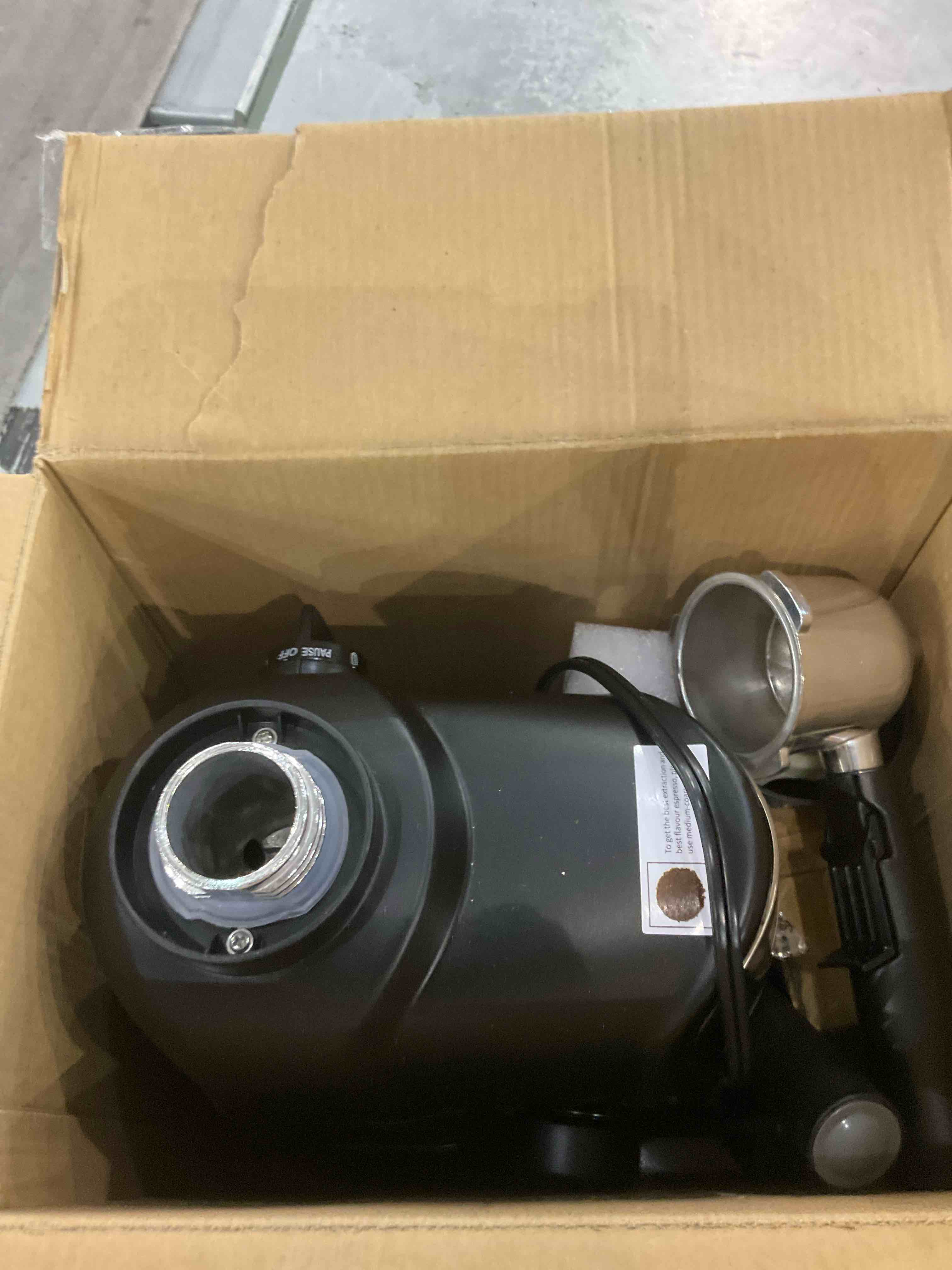 https://s3.amazonaws.com/lotting-images-prod/BargainHunt/EXS01356375_1711973116748.jpeg