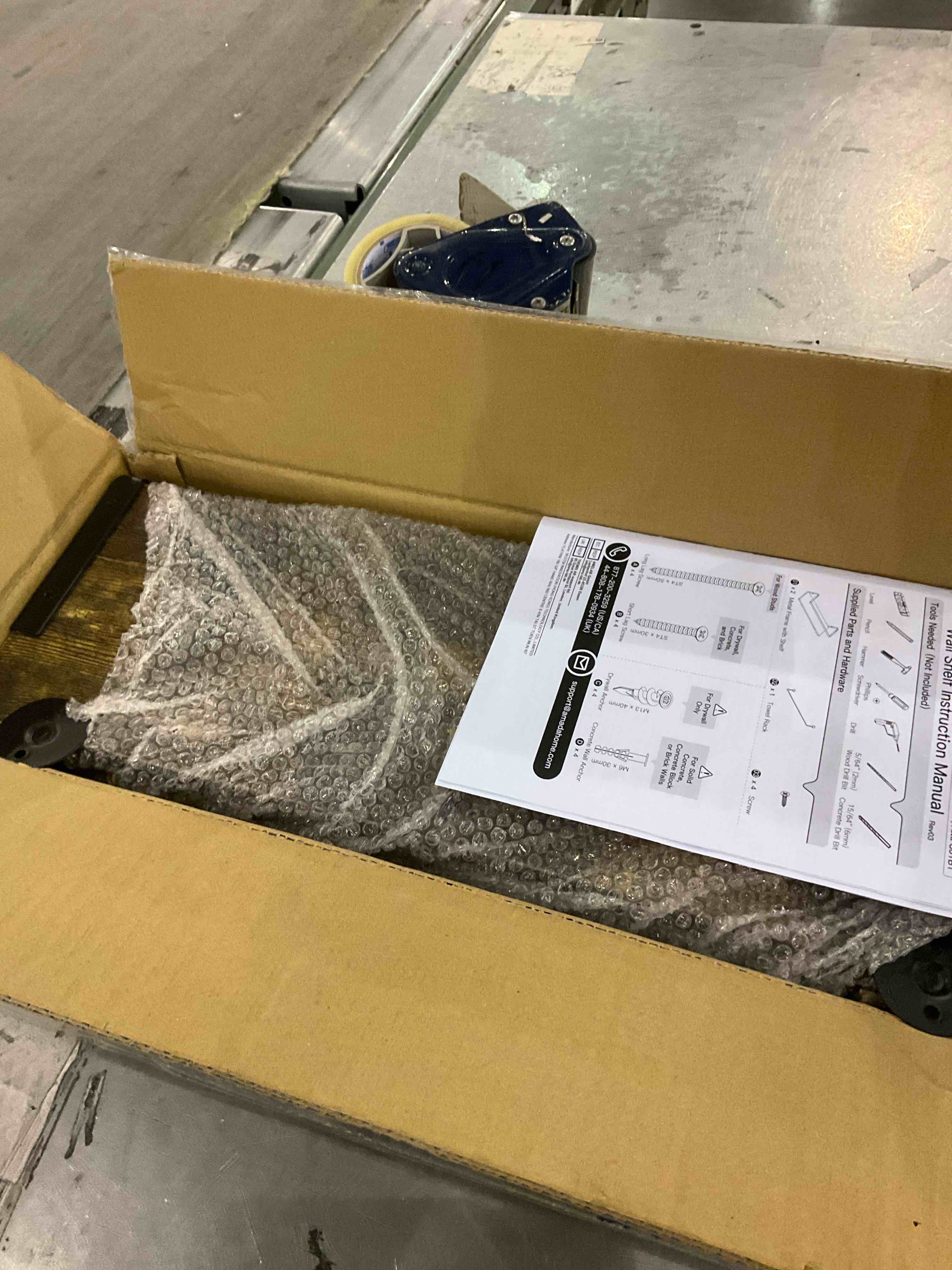 https://s3.amazonaws.com/lotting-images-prod/BargainHunt/EXS01356379_1711973406660.jpeg