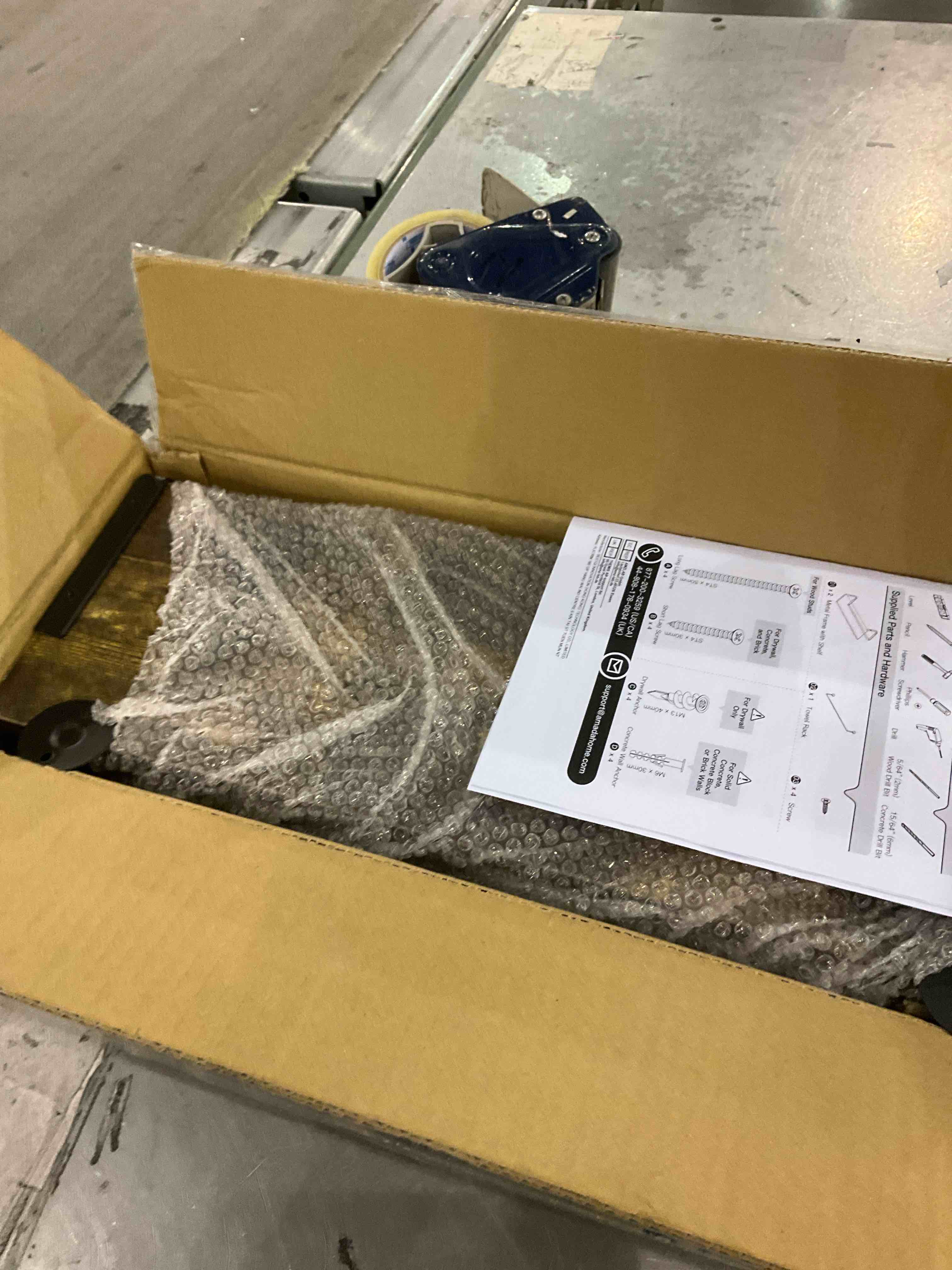 https://s3.amazonaws.com/lotting-images-prod/BargainHunt/EXS01356379_1711973407910.jpeg