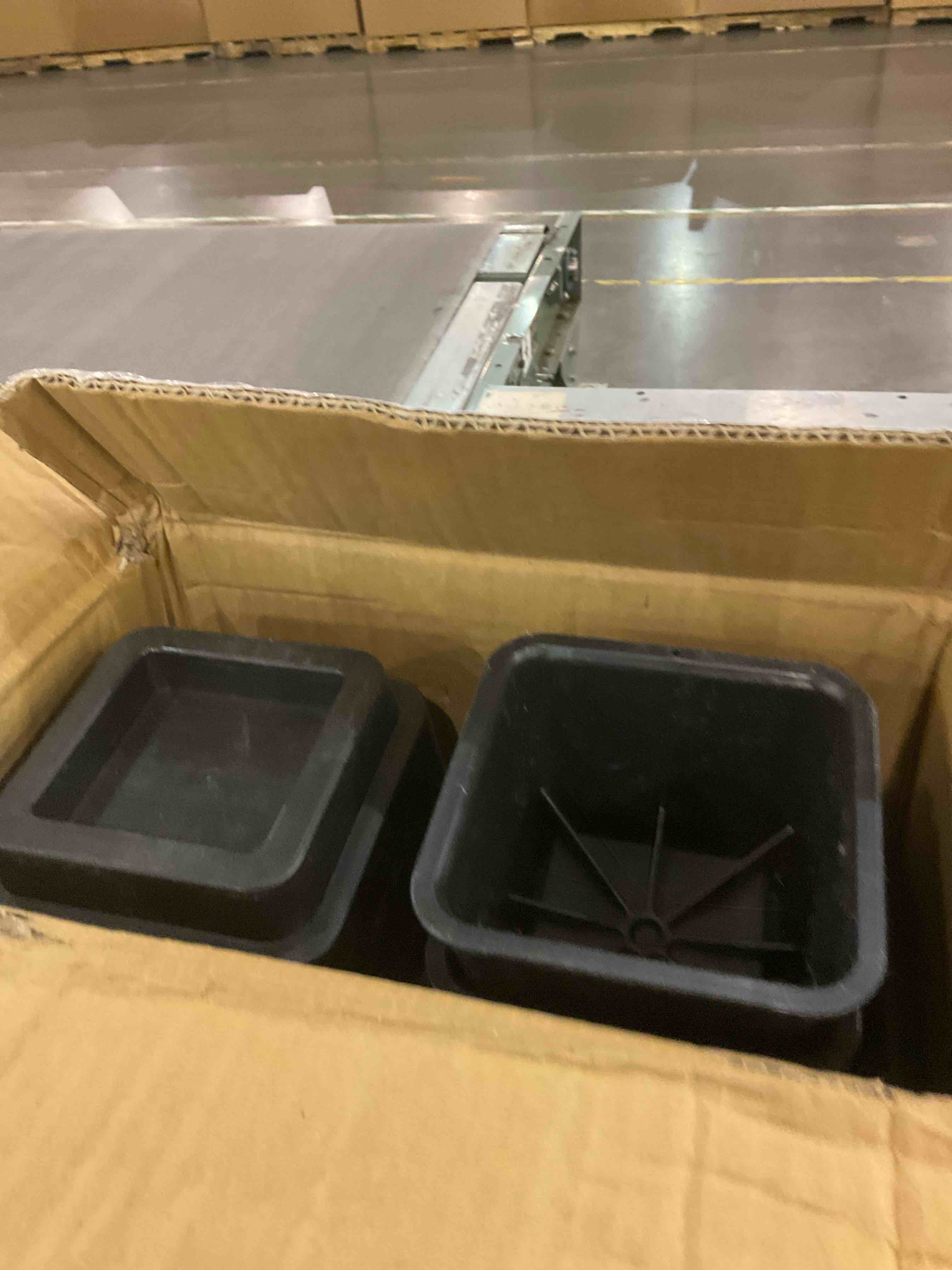 https://s3.amazonaws.com/lotting-images-prod/BargainHunt/EXS01356386_1711974040194.jpeg