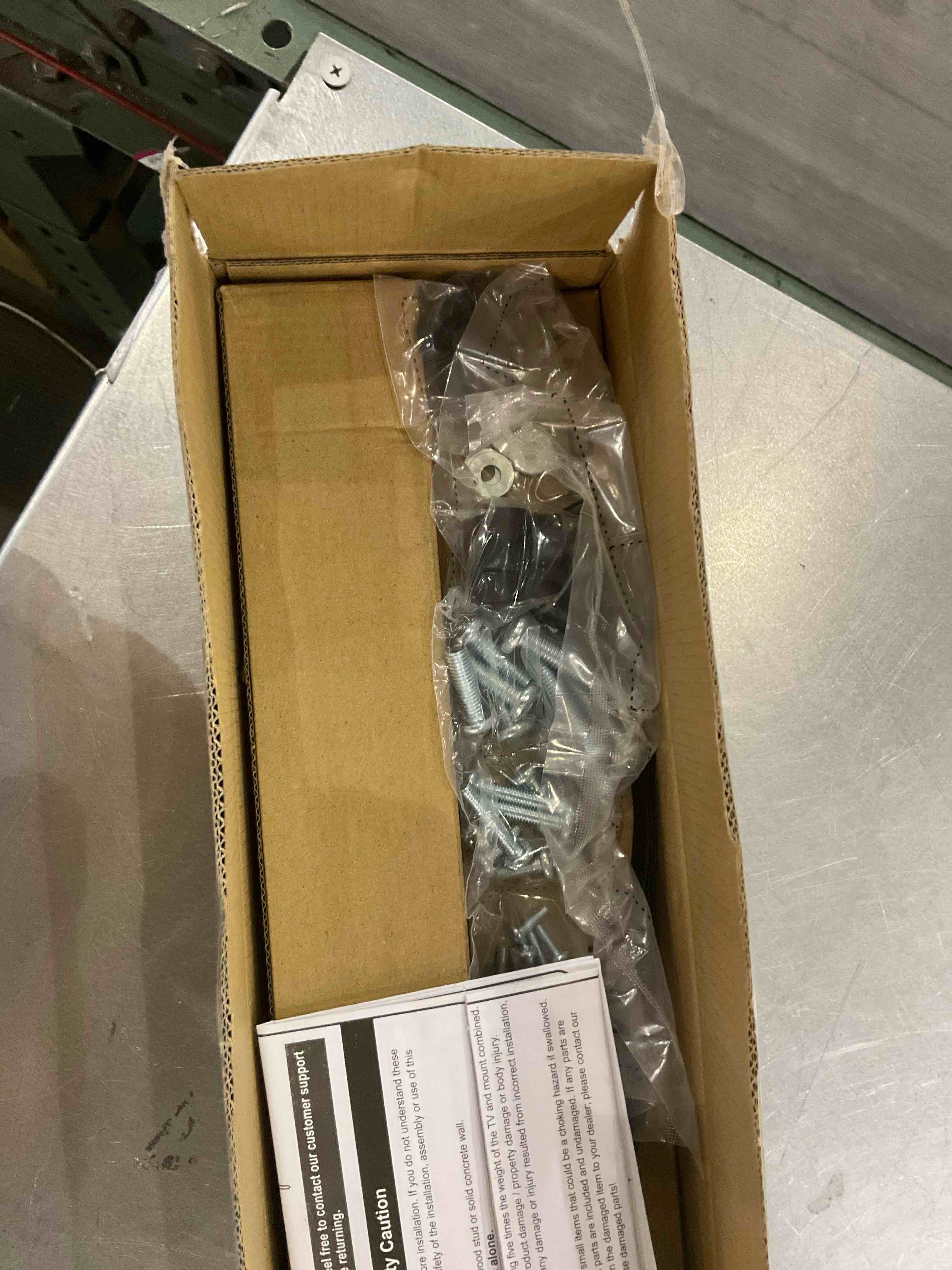 https://s3.amazonaws.com/lotting-images-prod/BargainHunt/EXS01356881_1711540021622.jpeg