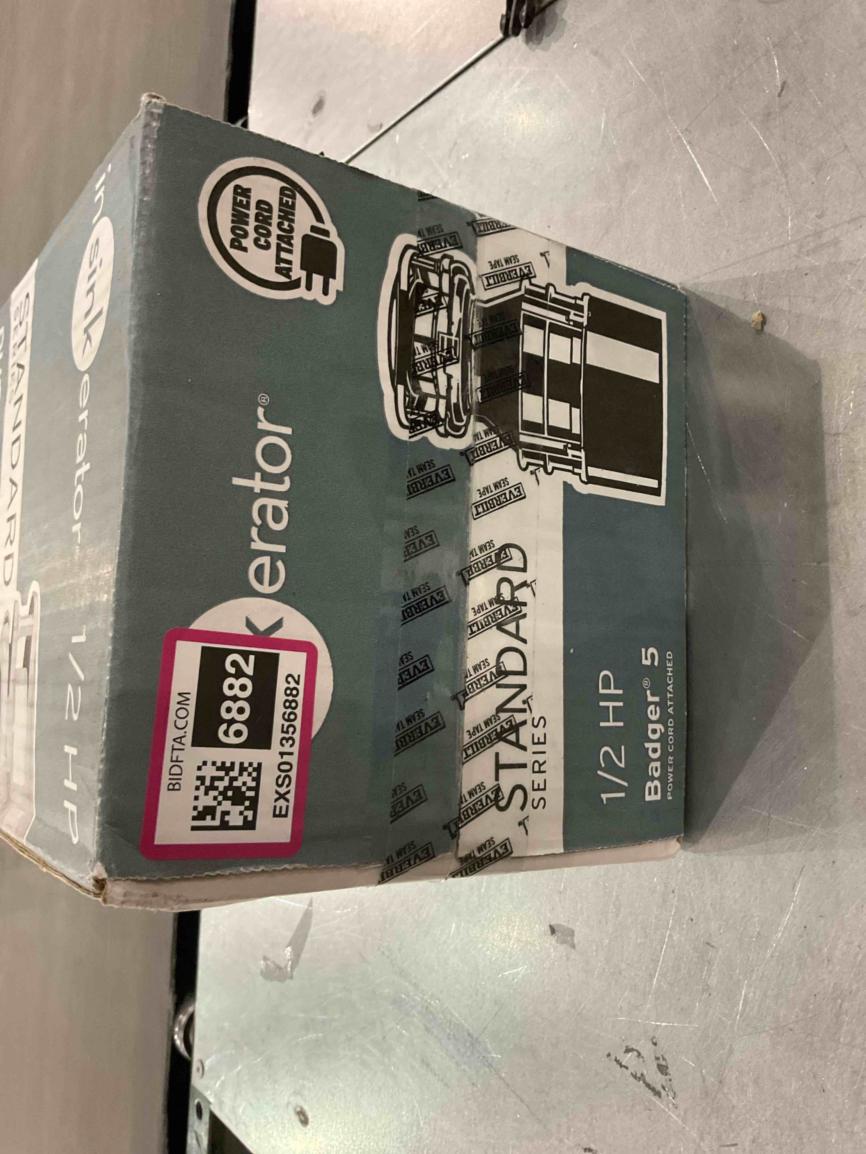 https://s3.amazonaws.com/lotting-images-prod/BargainHunt/EXS01356882_1711540153404.jpeg
